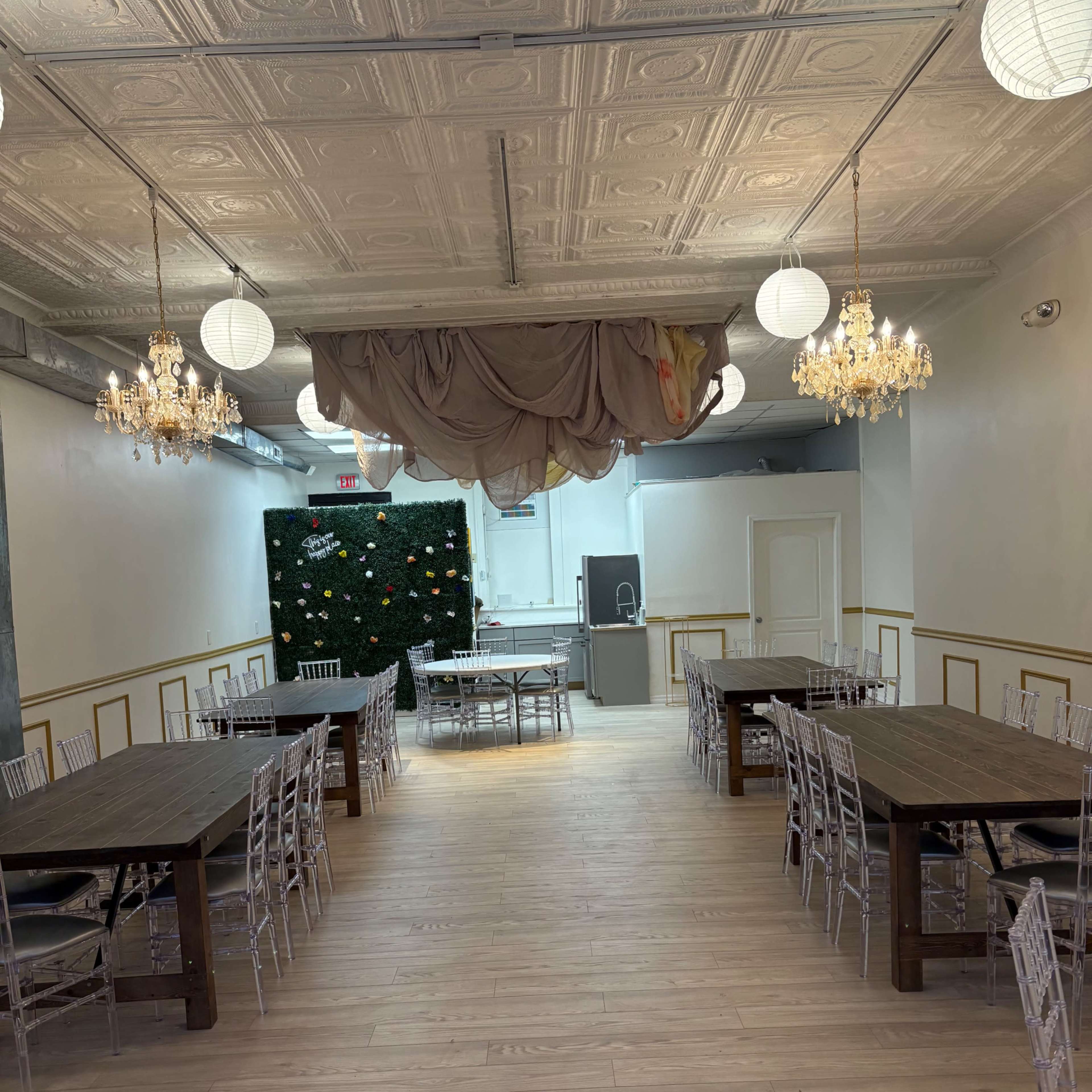 We have a beautiful space in Logan square, an urban and newly developed neighborhood. Image in Logan Square, Chicago, IL