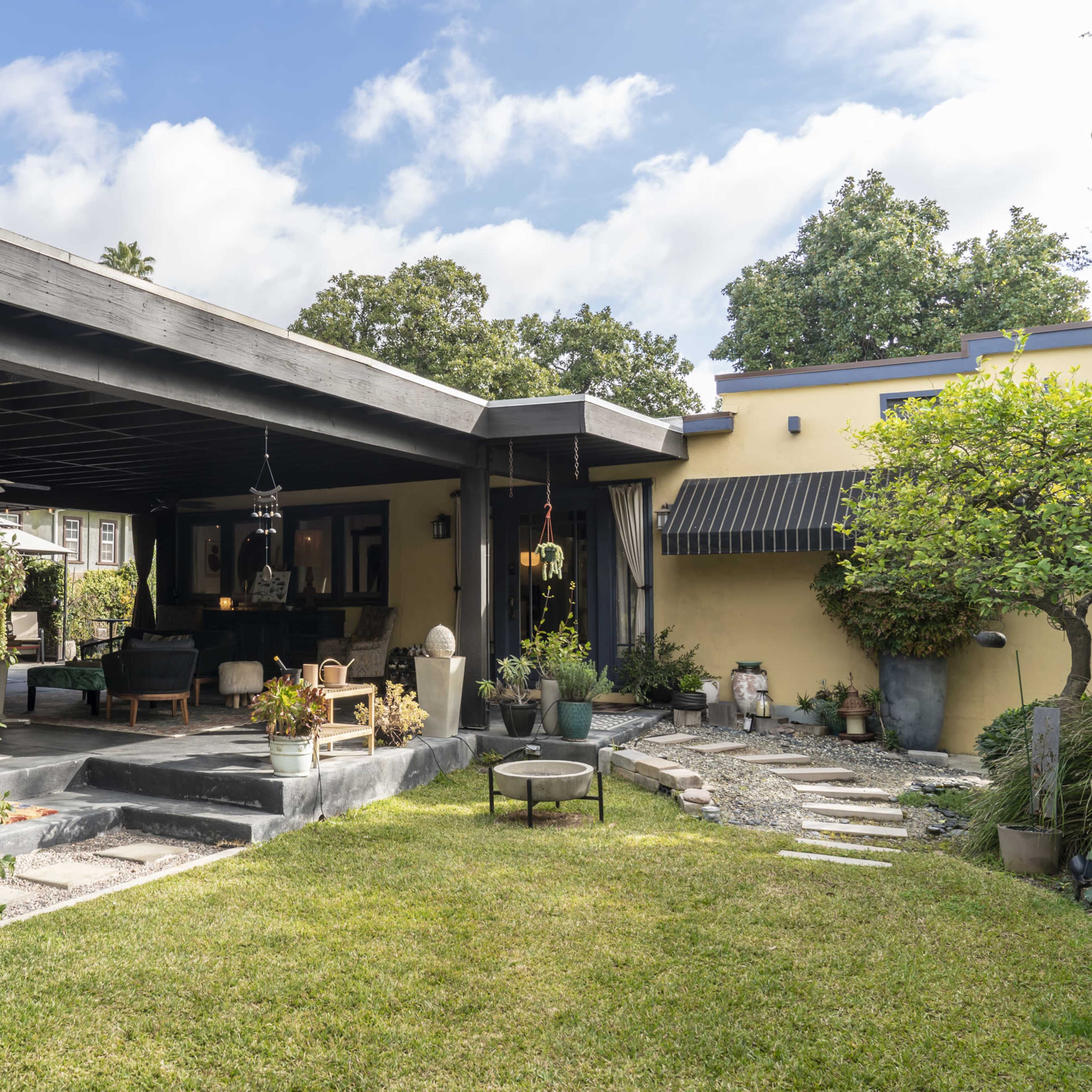 A Lush Garden Cocoon - Evergreen Outdoor Lounge and Garden Space For Film Shoots and Production in Pasadena Image in North Central, Pasadena, CA