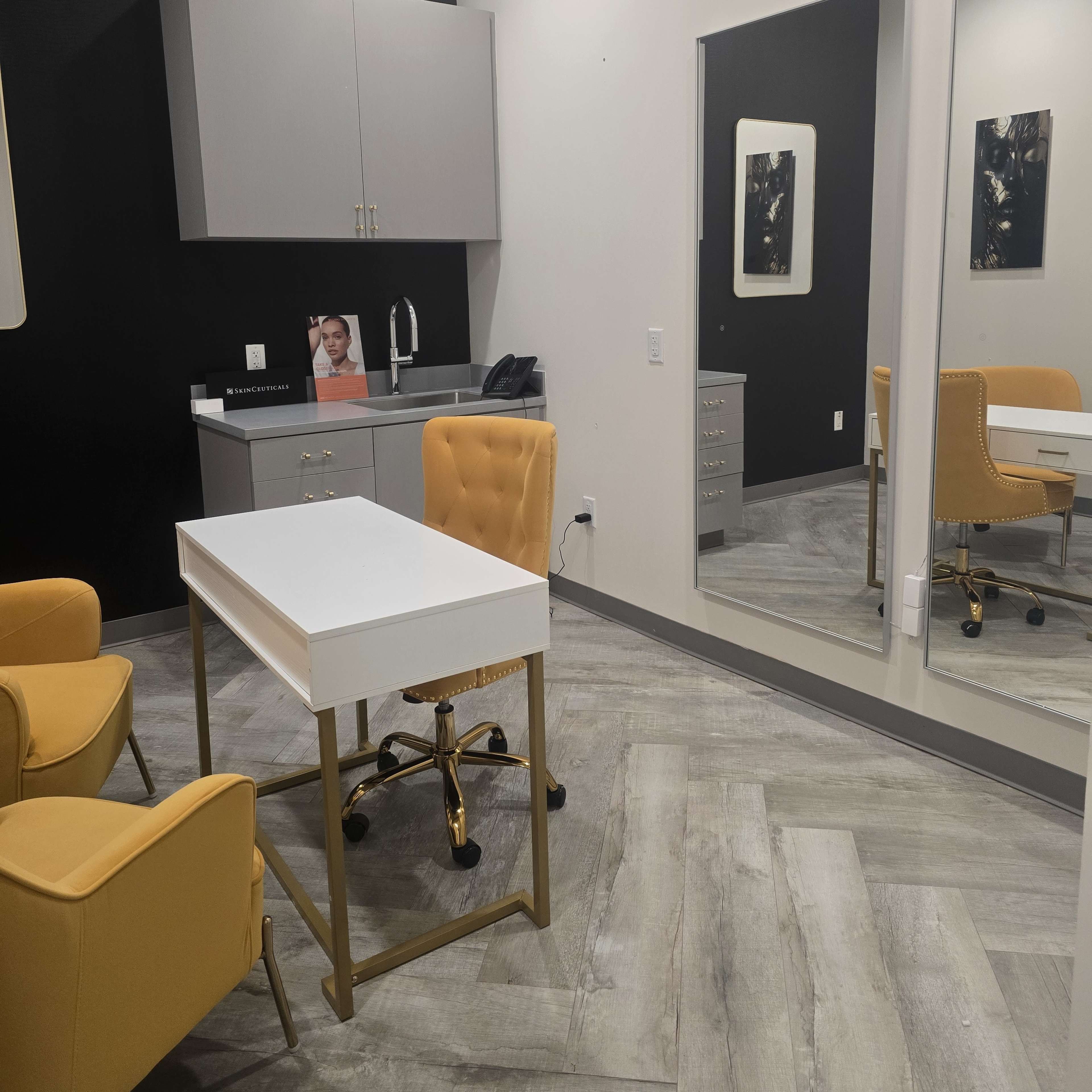 Trendy Office in EADO Image in Downtown Houston, Houston, TX