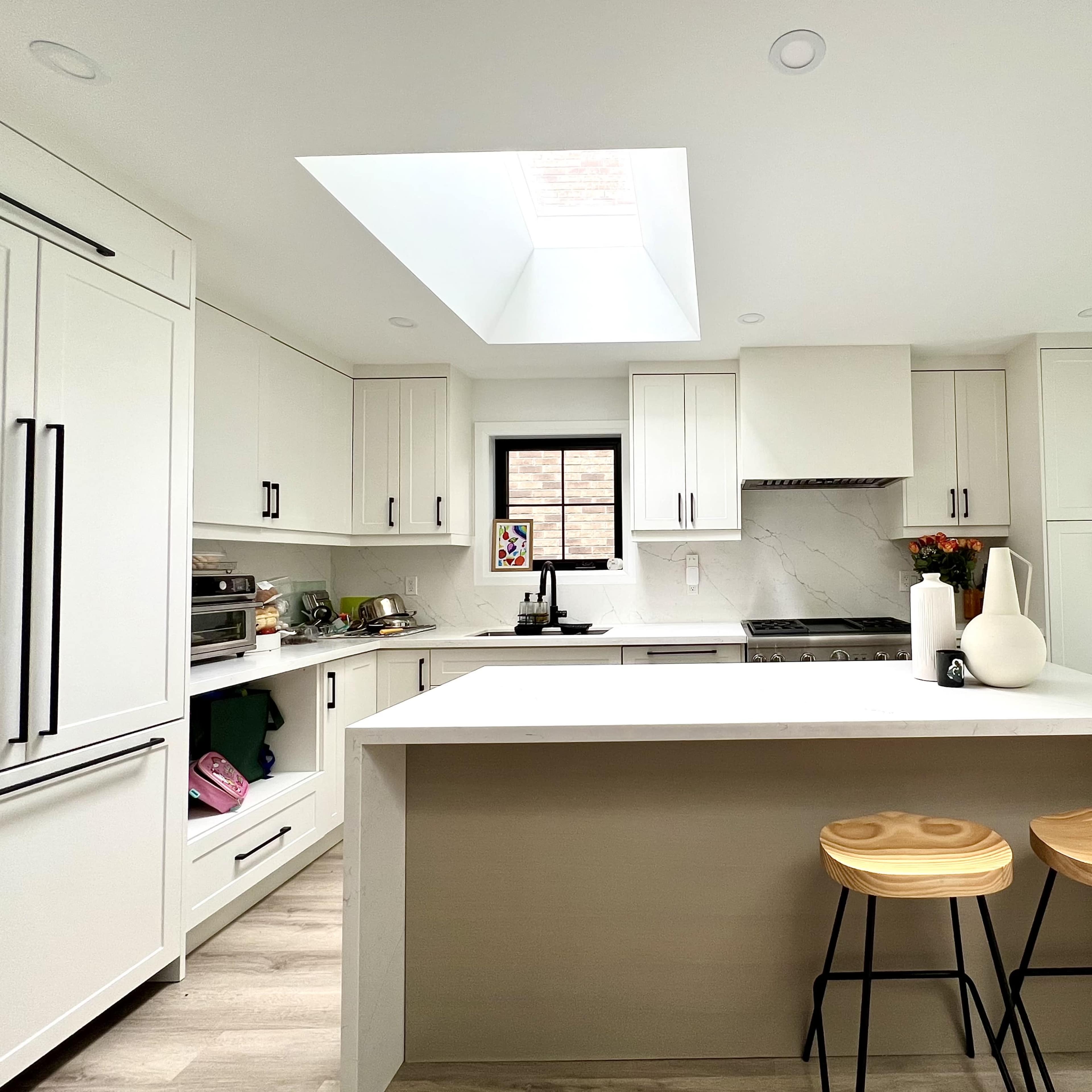 Modern Organic Kitchen Perfect For Photo Shoot Or Commercials! Image in Richmond Hill, Richmond Hill, ON