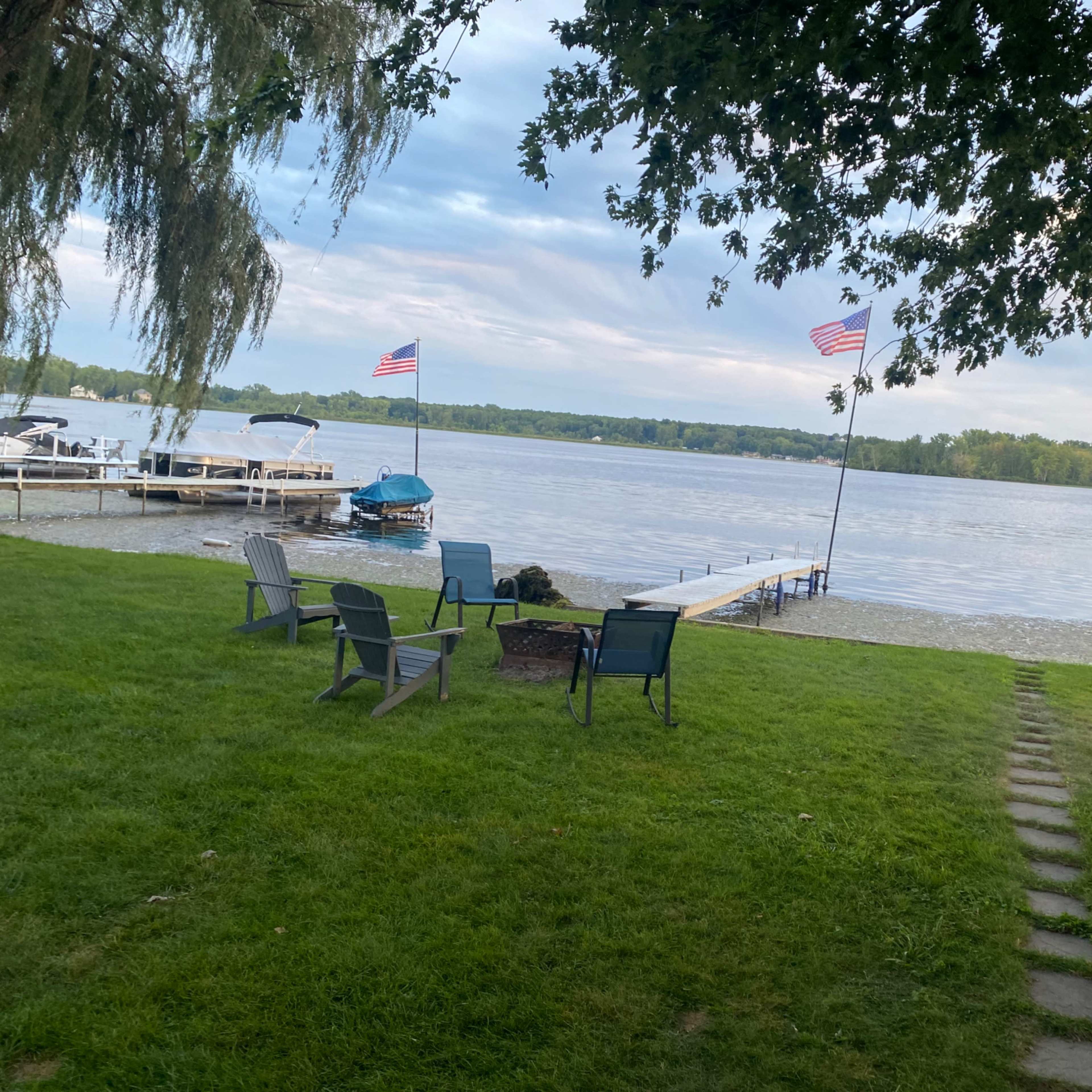 Lakefront Oasis Image in Tippecanoe Township, Leesburg, IN