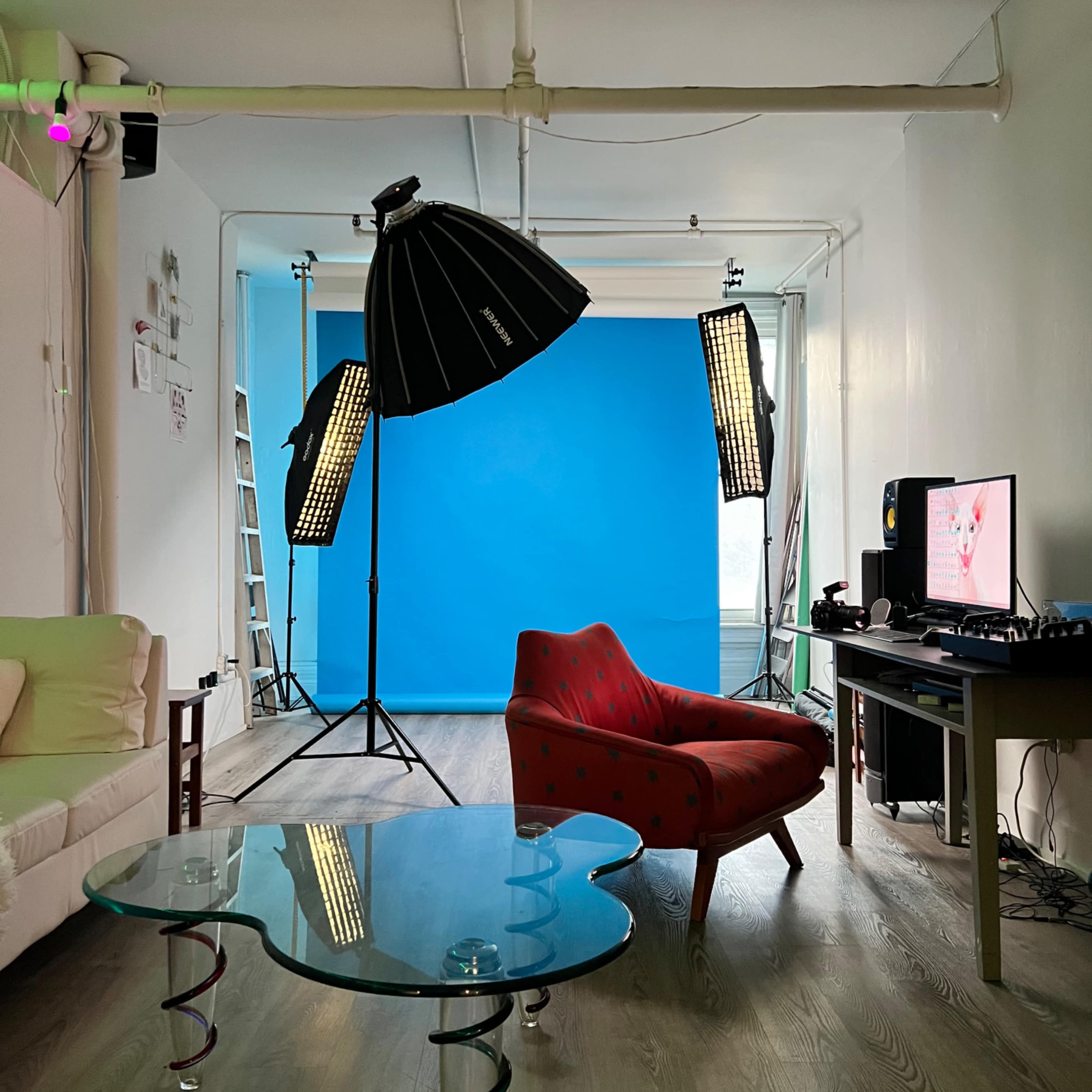 Massive loft with all the gear! Image in Downtown Toronto, Toronto, ON