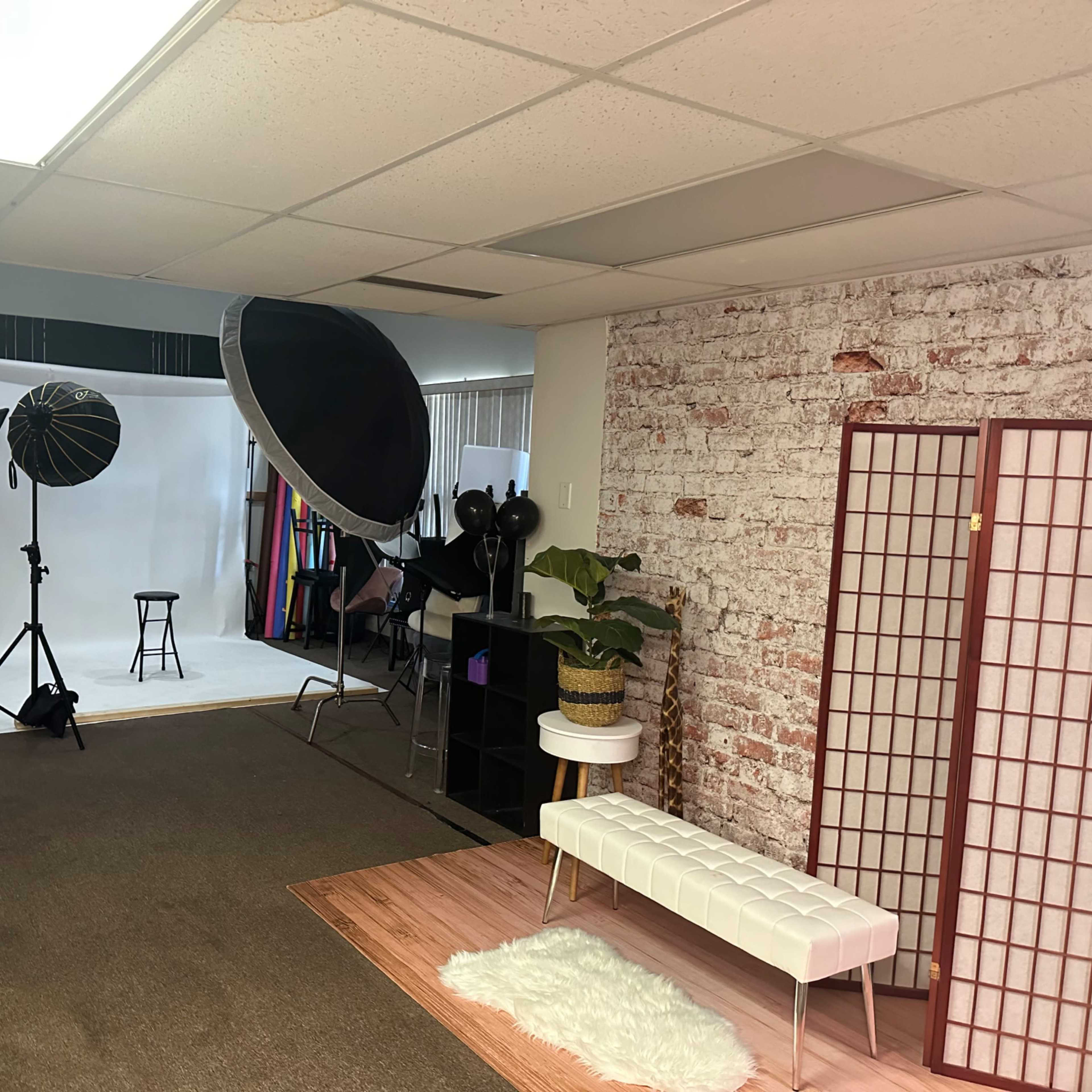Studio Space Image in St. Clair Shores, St. Clair Shores, MI