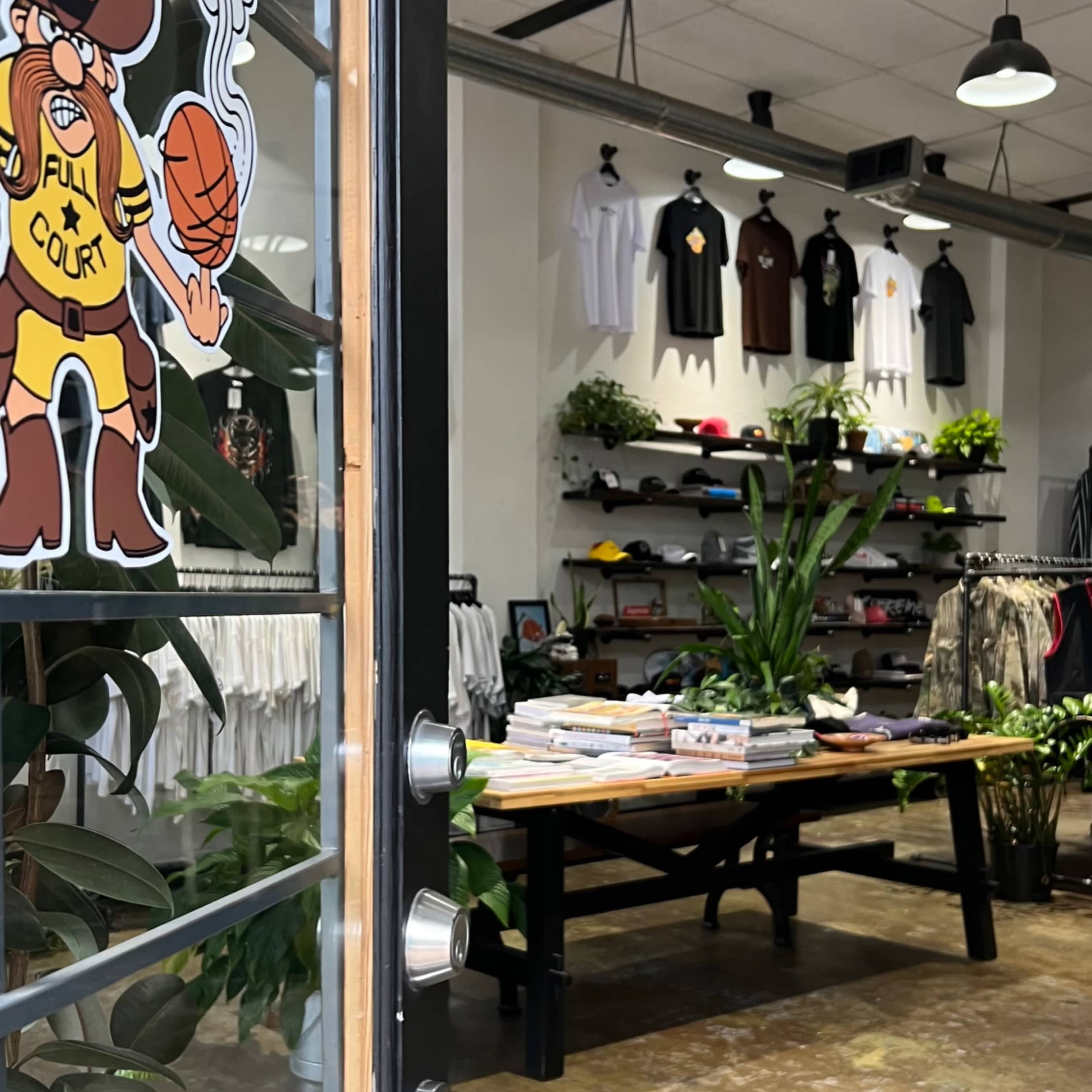 Montrose Retail Space with Soaring Ceilings & Immaculate Vibes Image in Montrose, Houston, TX