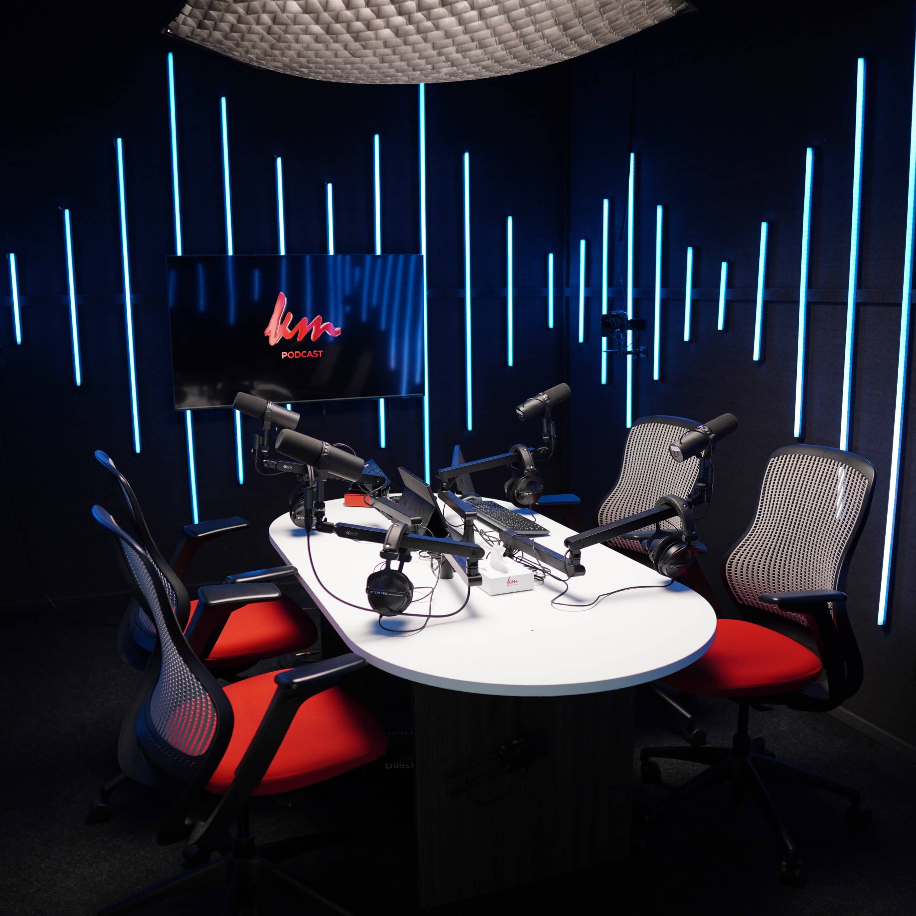Full Package: Podcast Recording & Ready-to-Publish Episode – Studio in Fresh Meadows Image in Queens, Queens County, NY