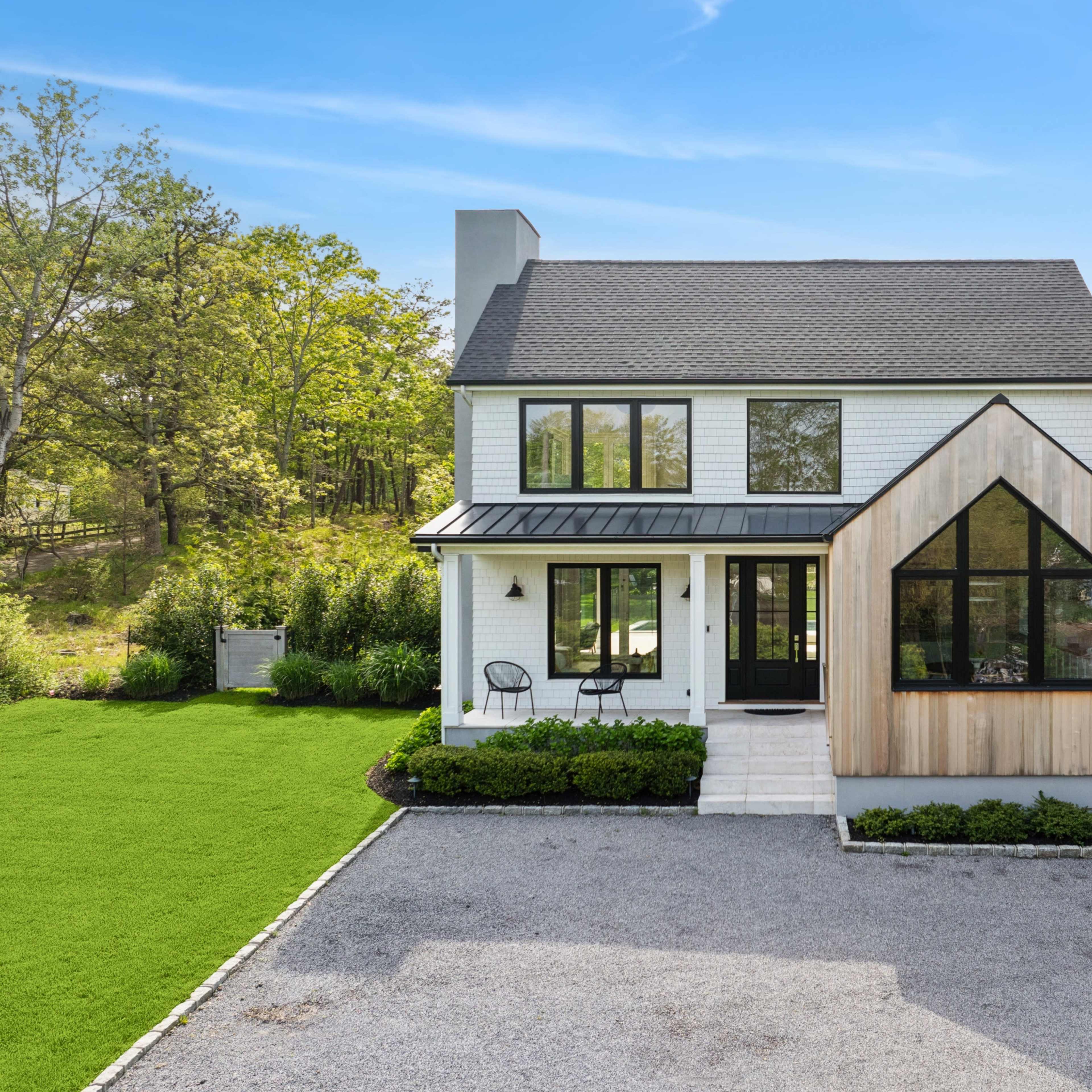 Modern beach house Image in Southampton, Hampton Bays, NY