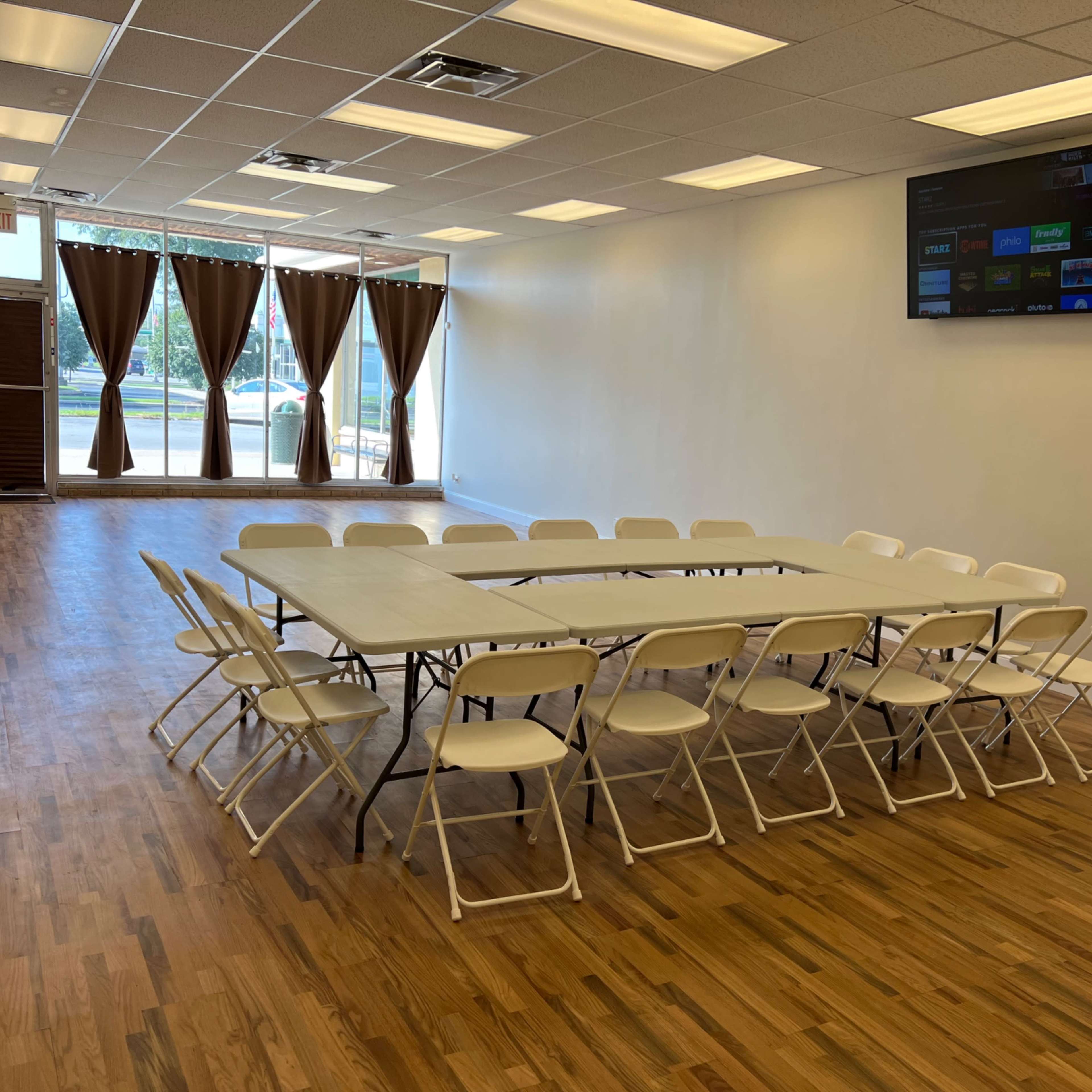 Intimate South Suburban Suite Image in Bloom Township, Chicago Heights, IL