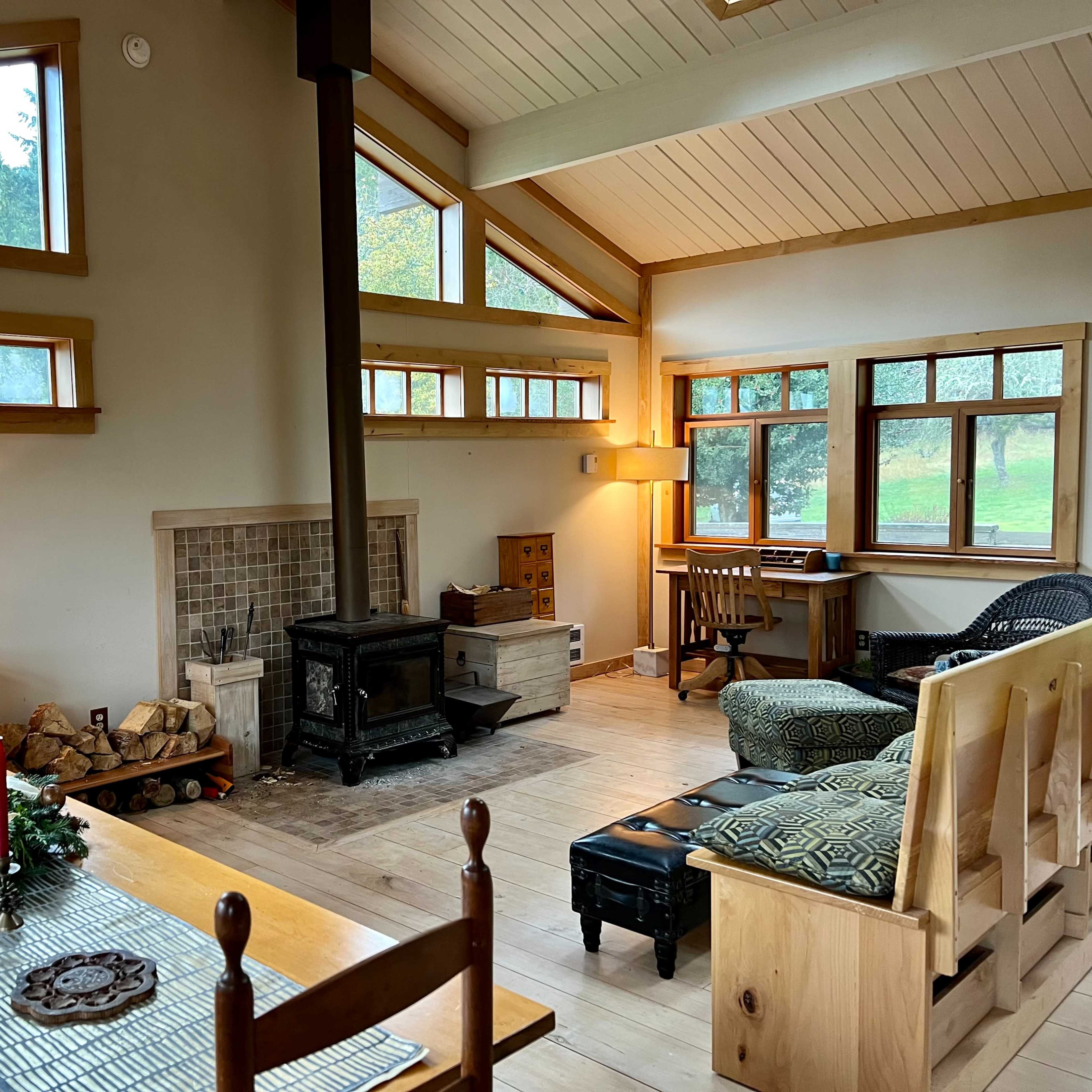 Farmhouse Gathering Space and Studio Retreat Image in Chain Lake, Snohomish, WA