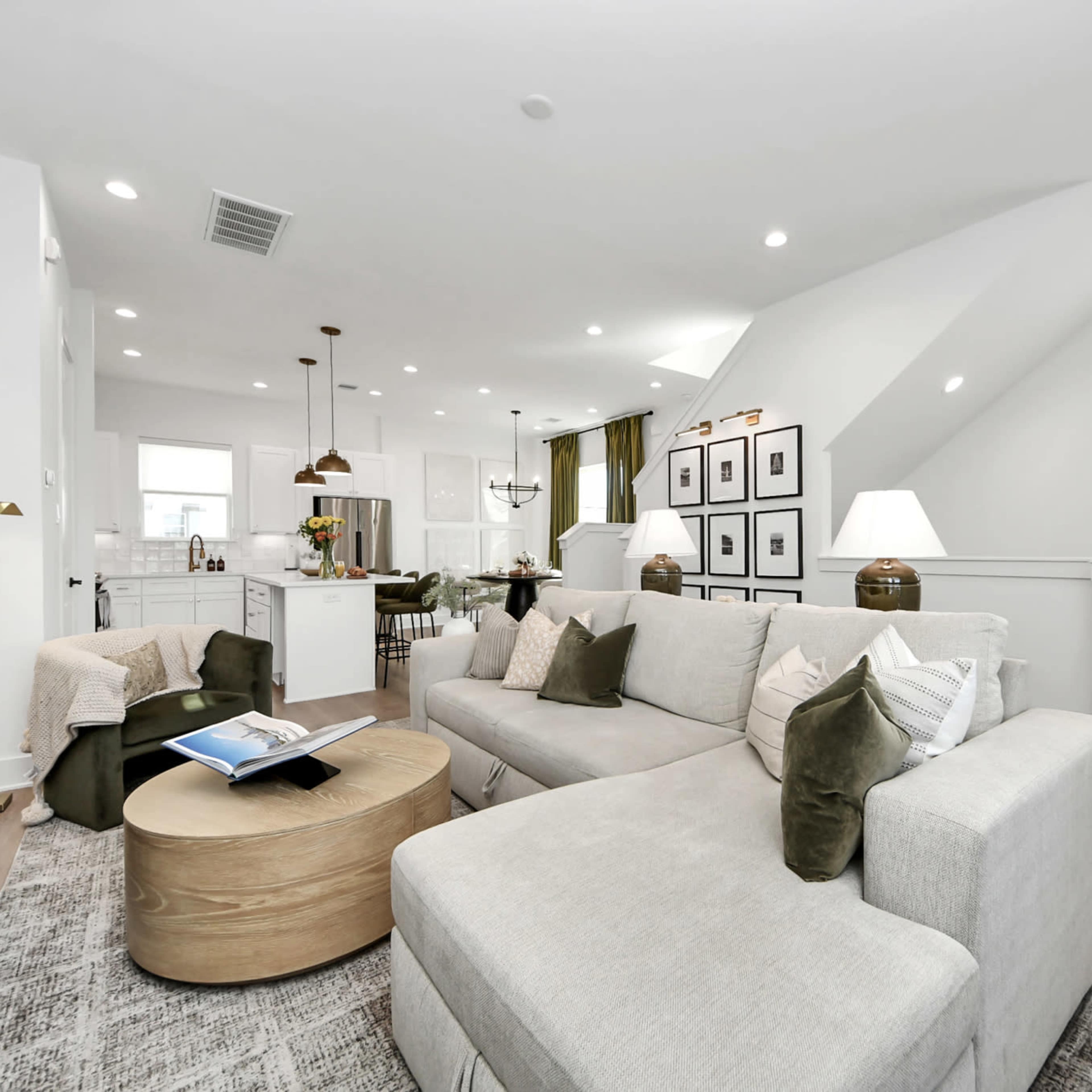 Modern Downtown home with Garage Gym Image in Second Ward, Houston, TX