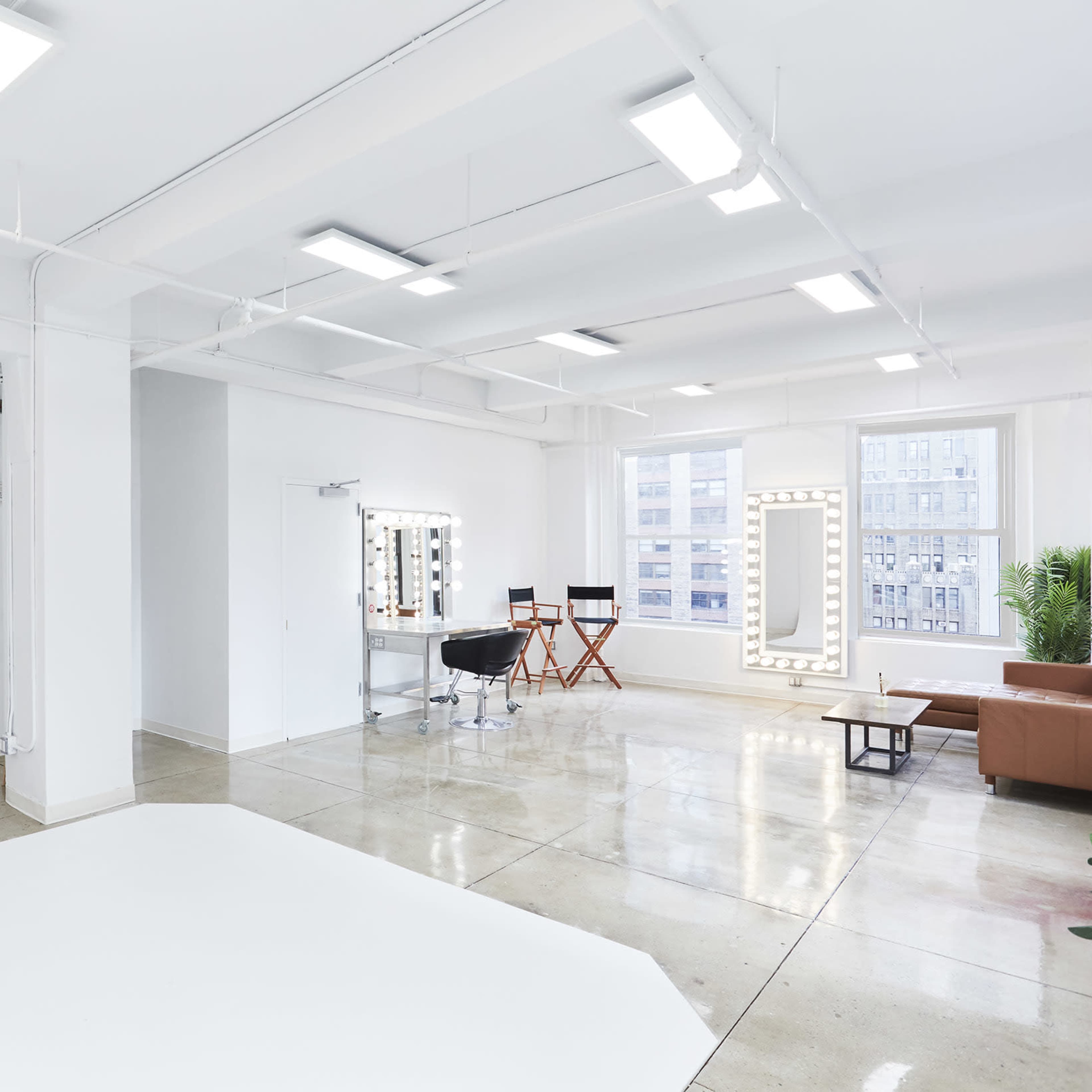 14C Cyc wall + Balcony + Free EQ Image in Midtown Manhattan, New York, NY