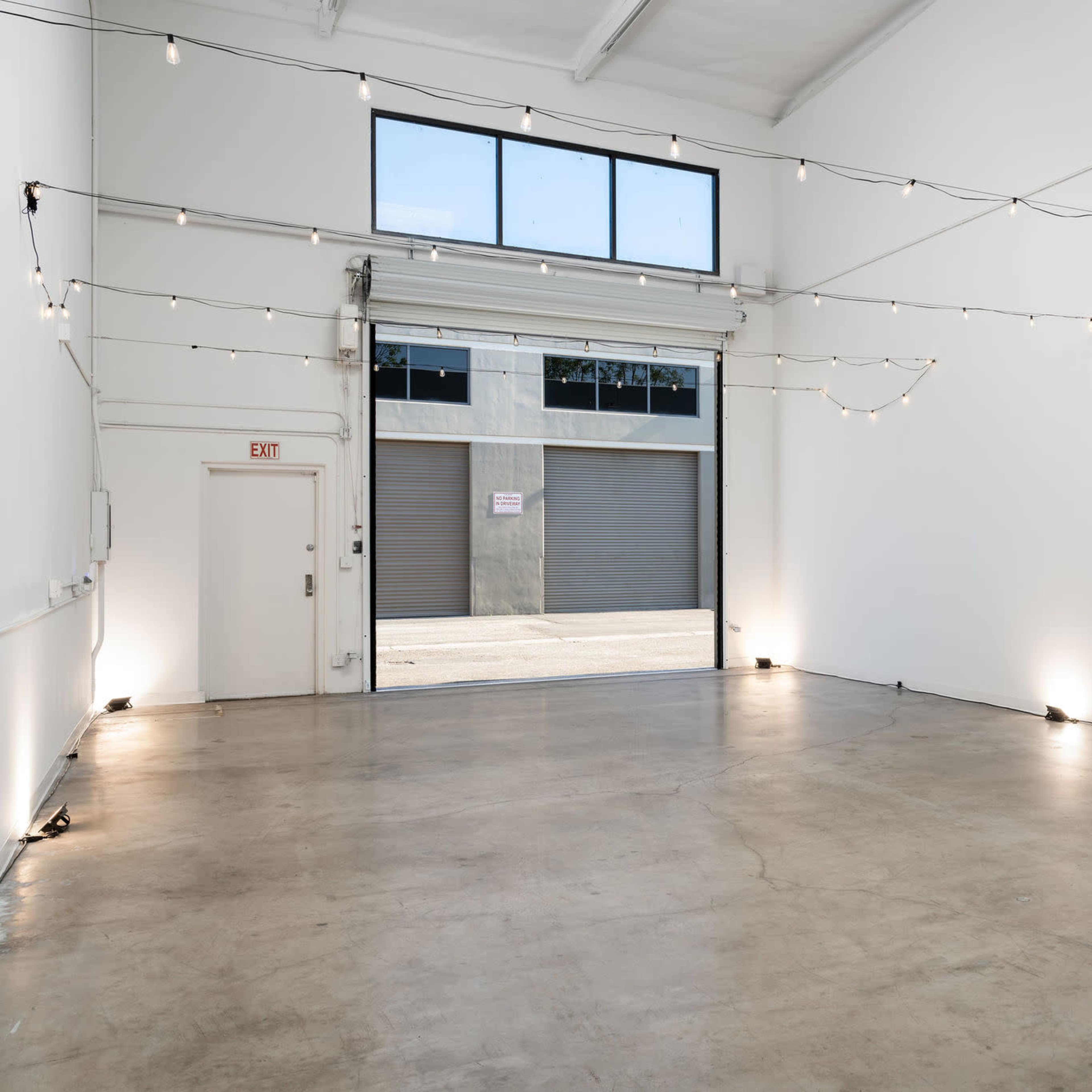Dāl Studio Image in Costa Mesa, Costa Mesa, CA