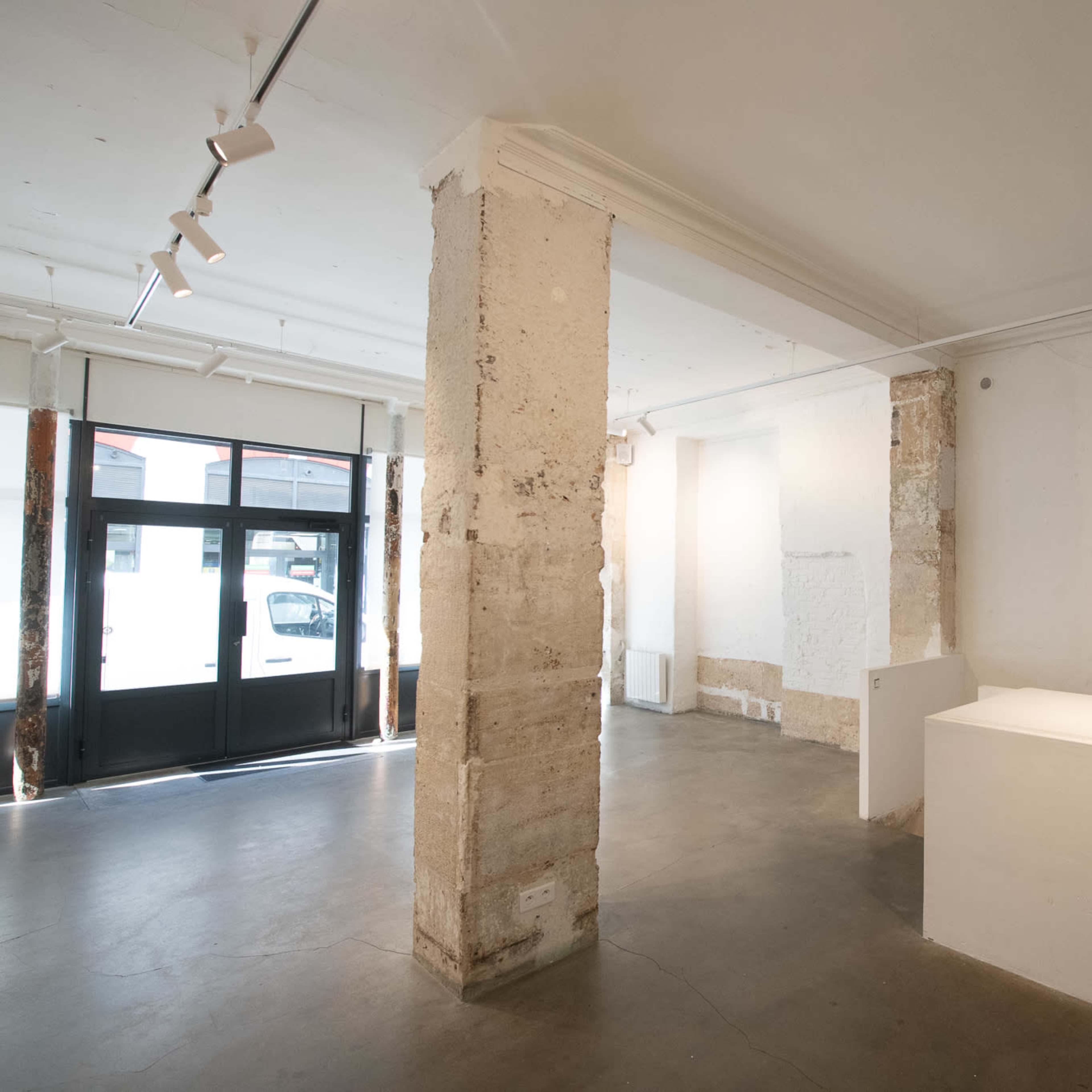 Espace galerie style industriel sur 2 niveaux Image dans Oberkampf, Paris, Île-de-France