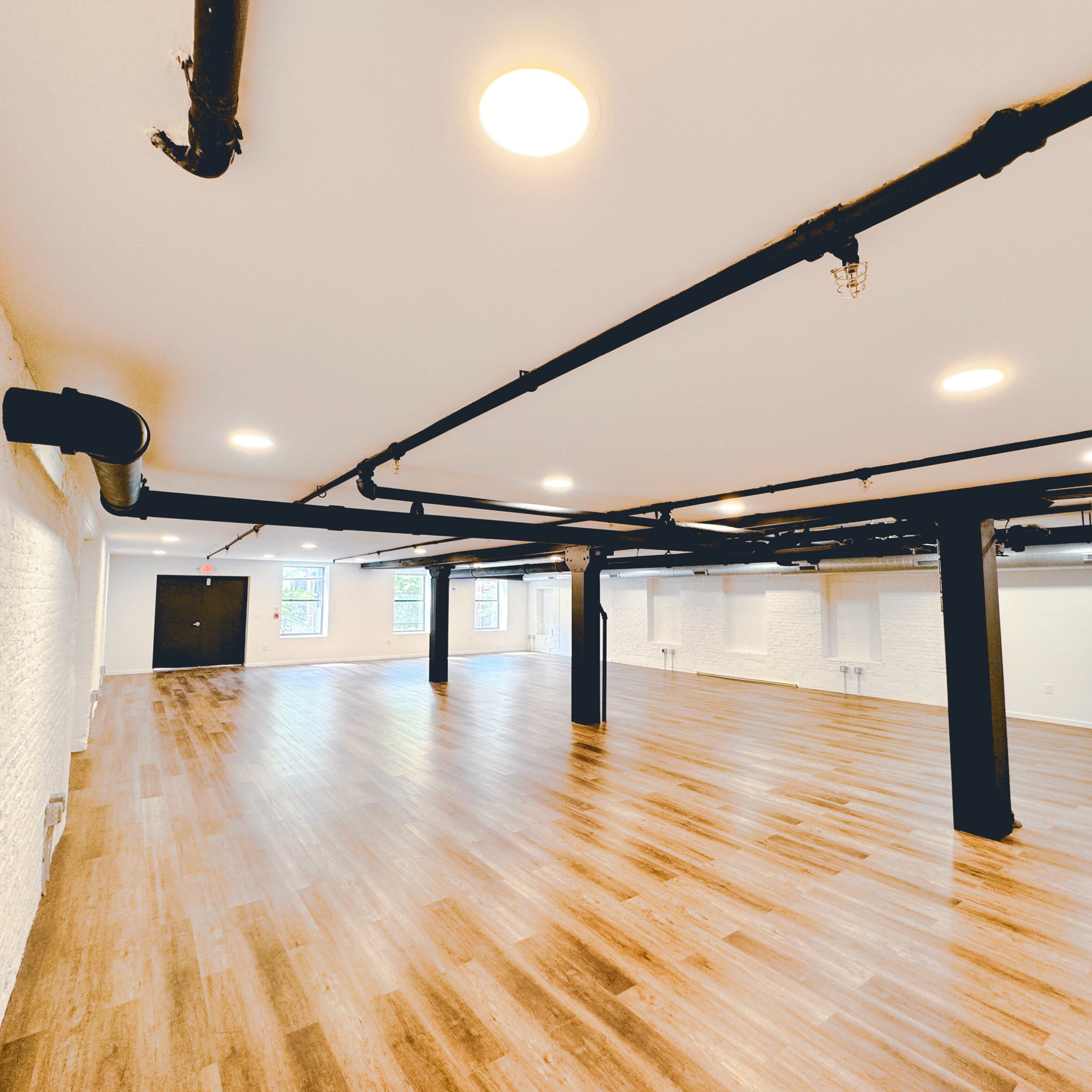 White Brick Blank Canvas Vacant Office w/ Street Access Image in North Philadelphia, Philadelphia, PA