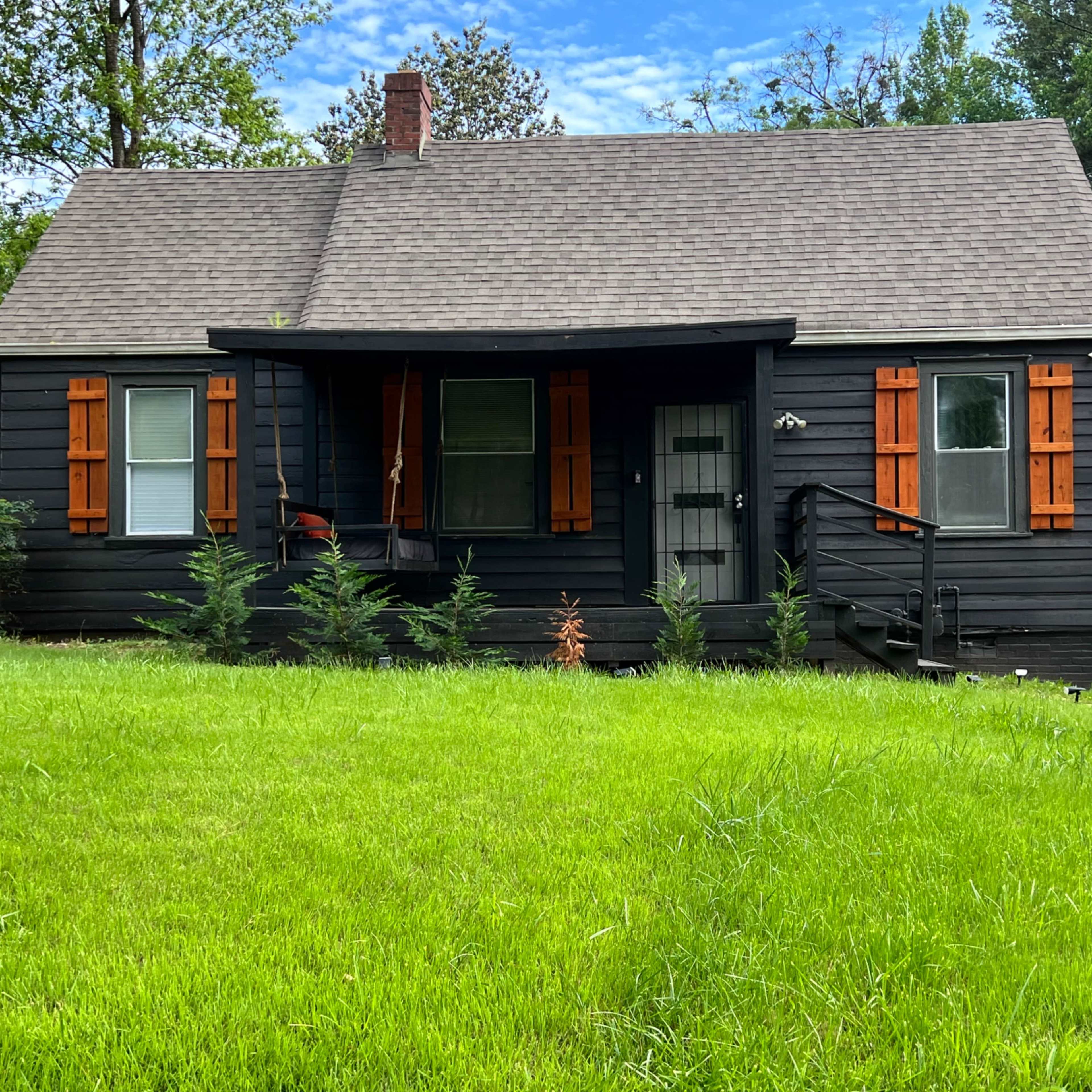 Home Away From Home Image in Oakland City, Atlanta, GA
