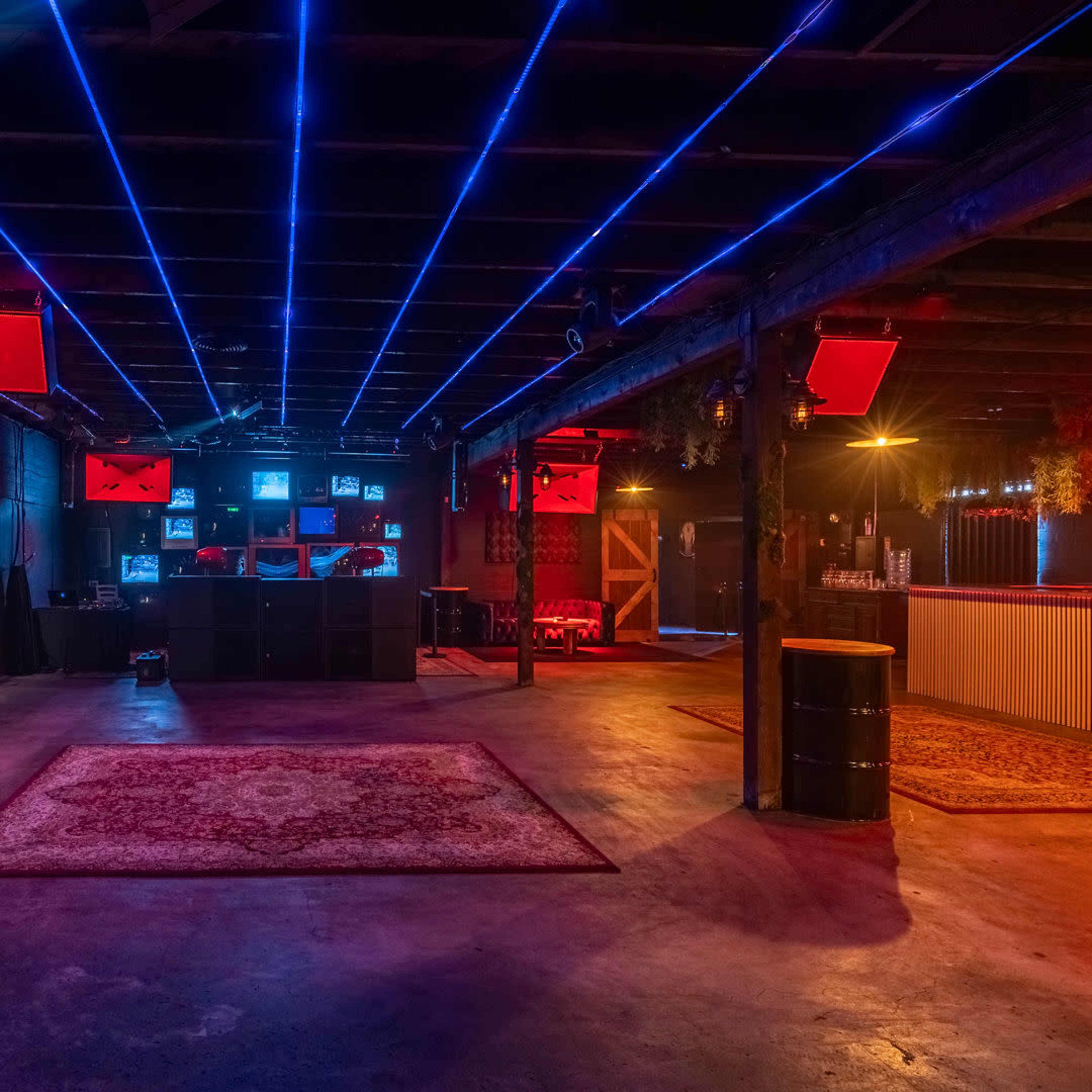Night Club w/ Bar, Sound system, Lighting, Outdoor, Patio Image in Sun Valley, Los Angeles, CA