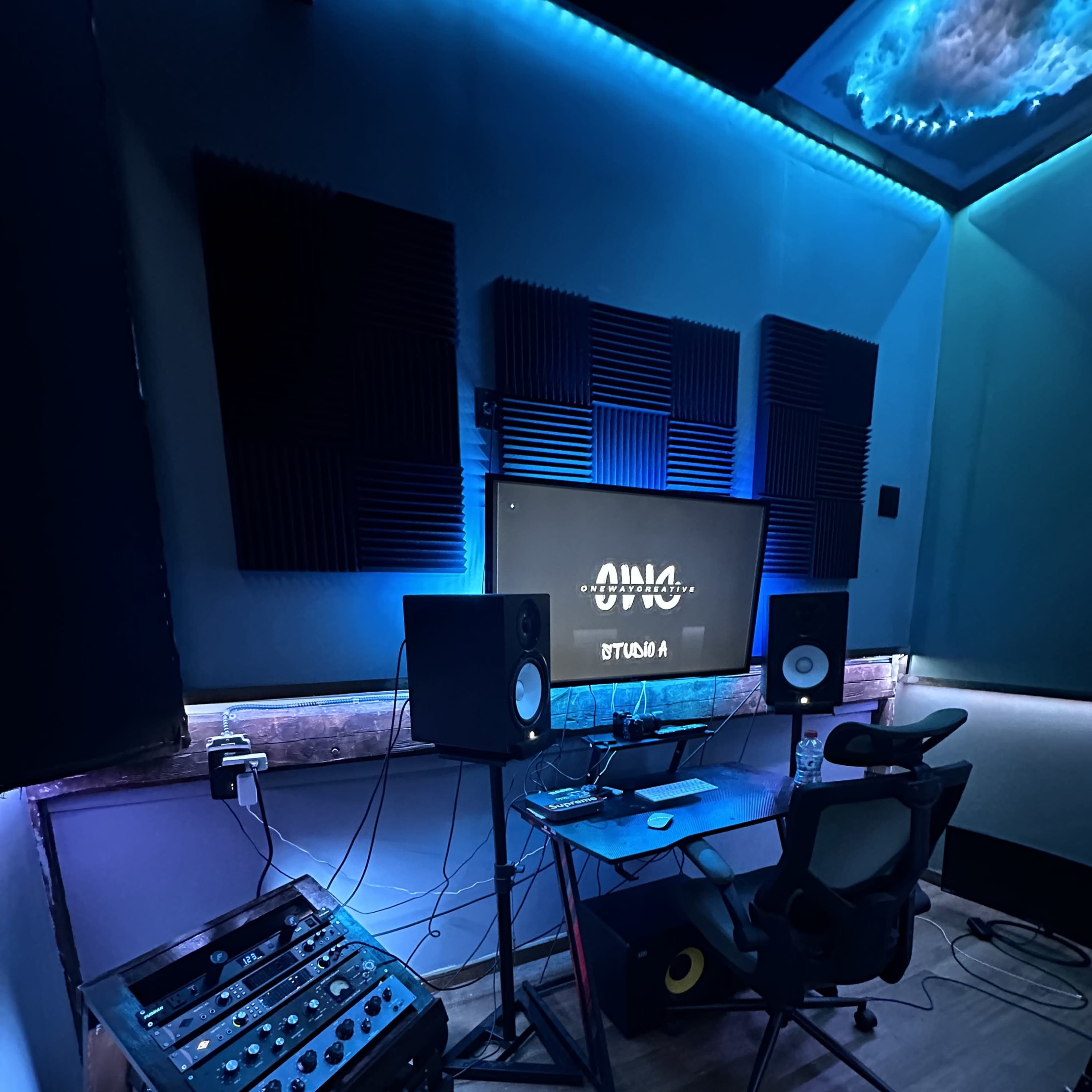 Spacious Studio A in Oxford Image in Oxford, Oxford, MA