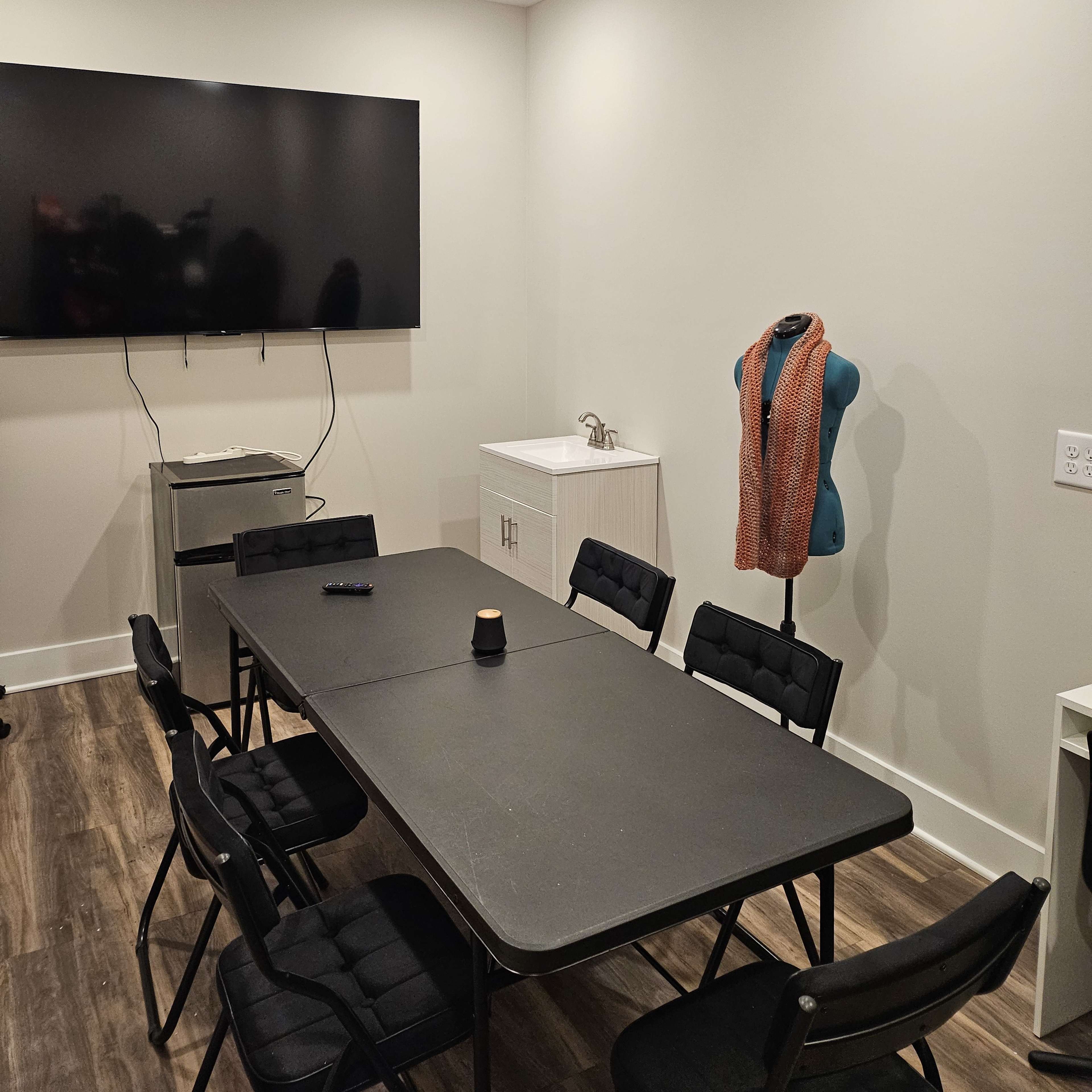 Where Ideas Flourish: A Charming Space for Small Groups Image in Clarksville, Clarksville, TN