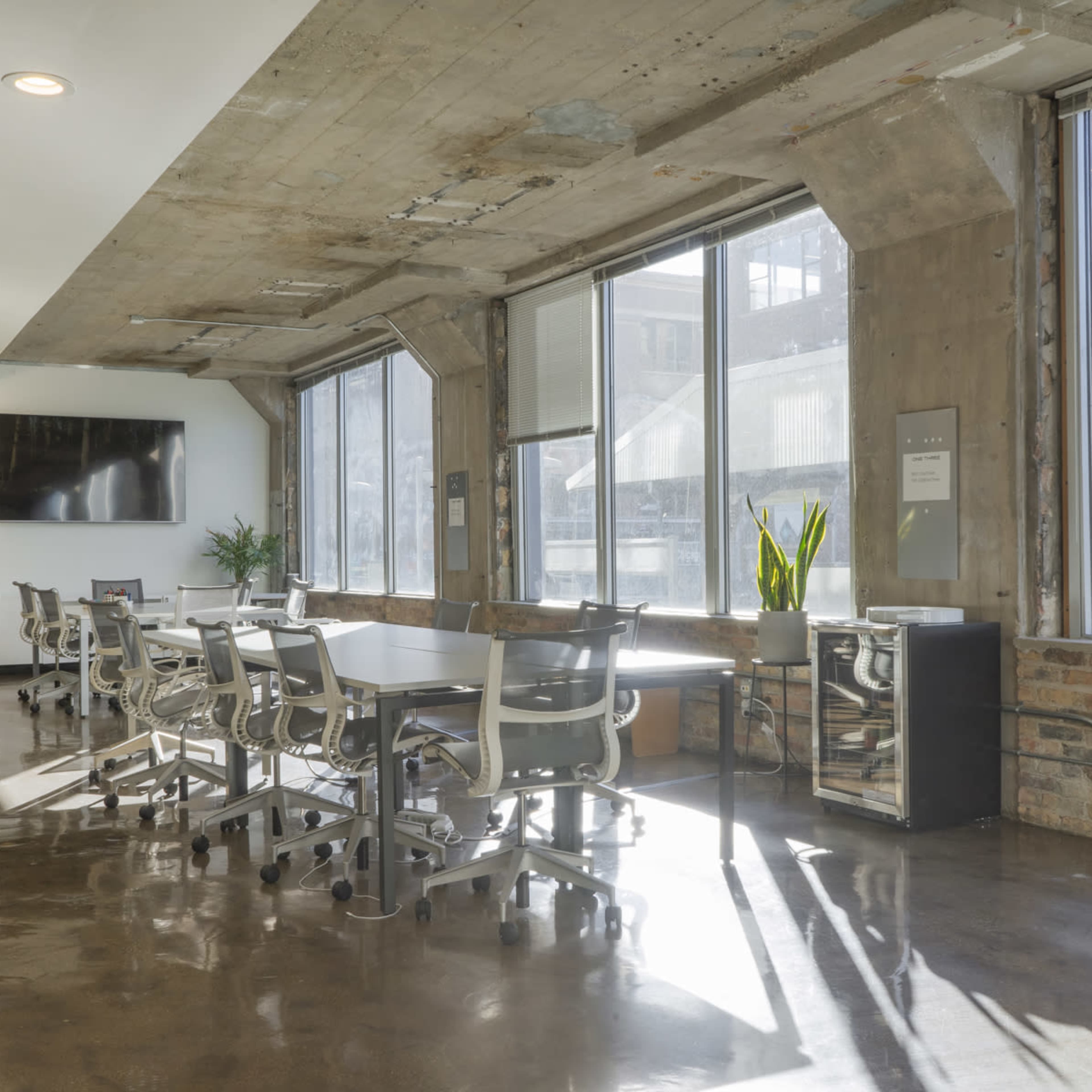 One Three Corporate Retreat / Workspace (Entire Suite) Image in Near North Side, Chicago, IL