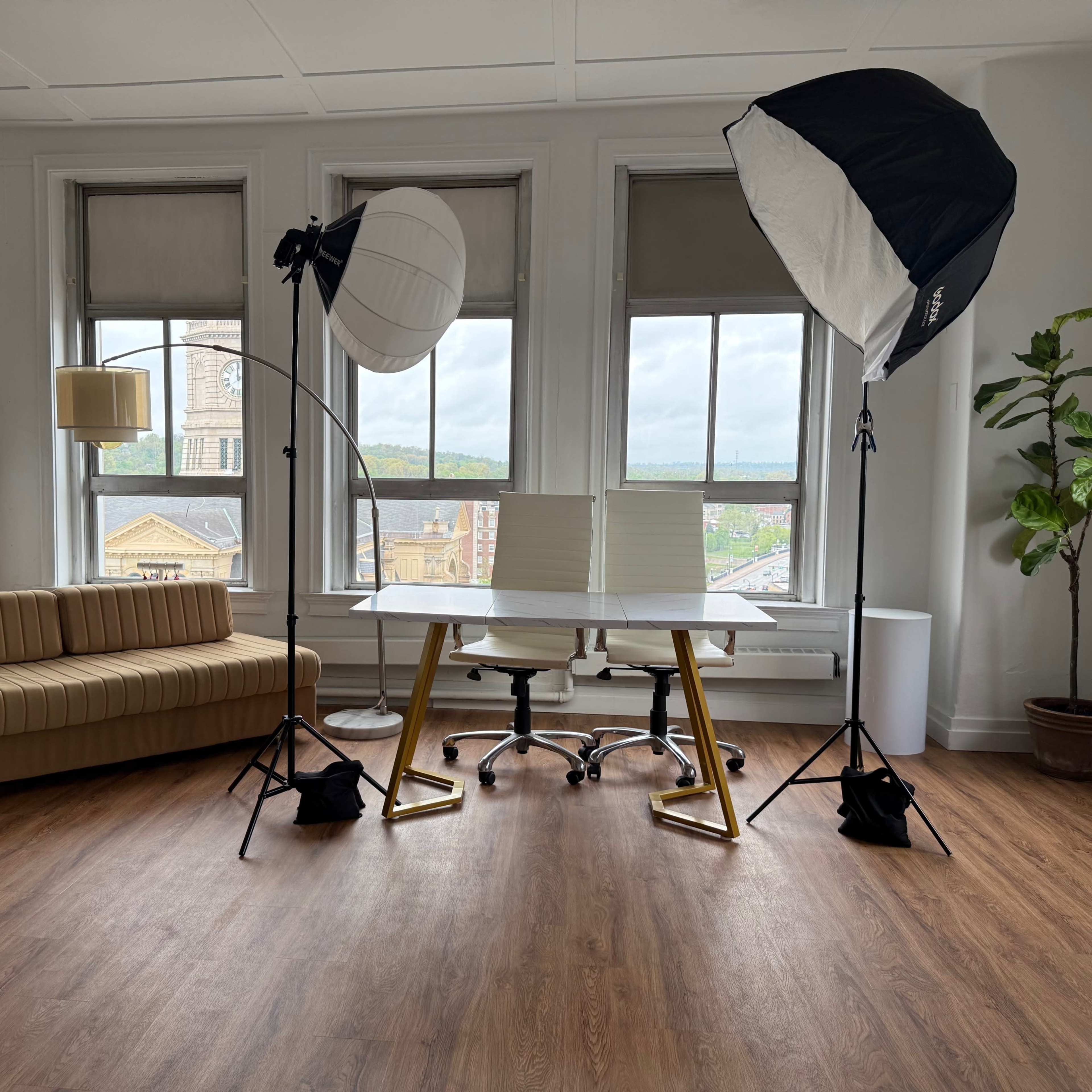 Urban Cityscape Loft Image in Hamilton, Hamilton, OH