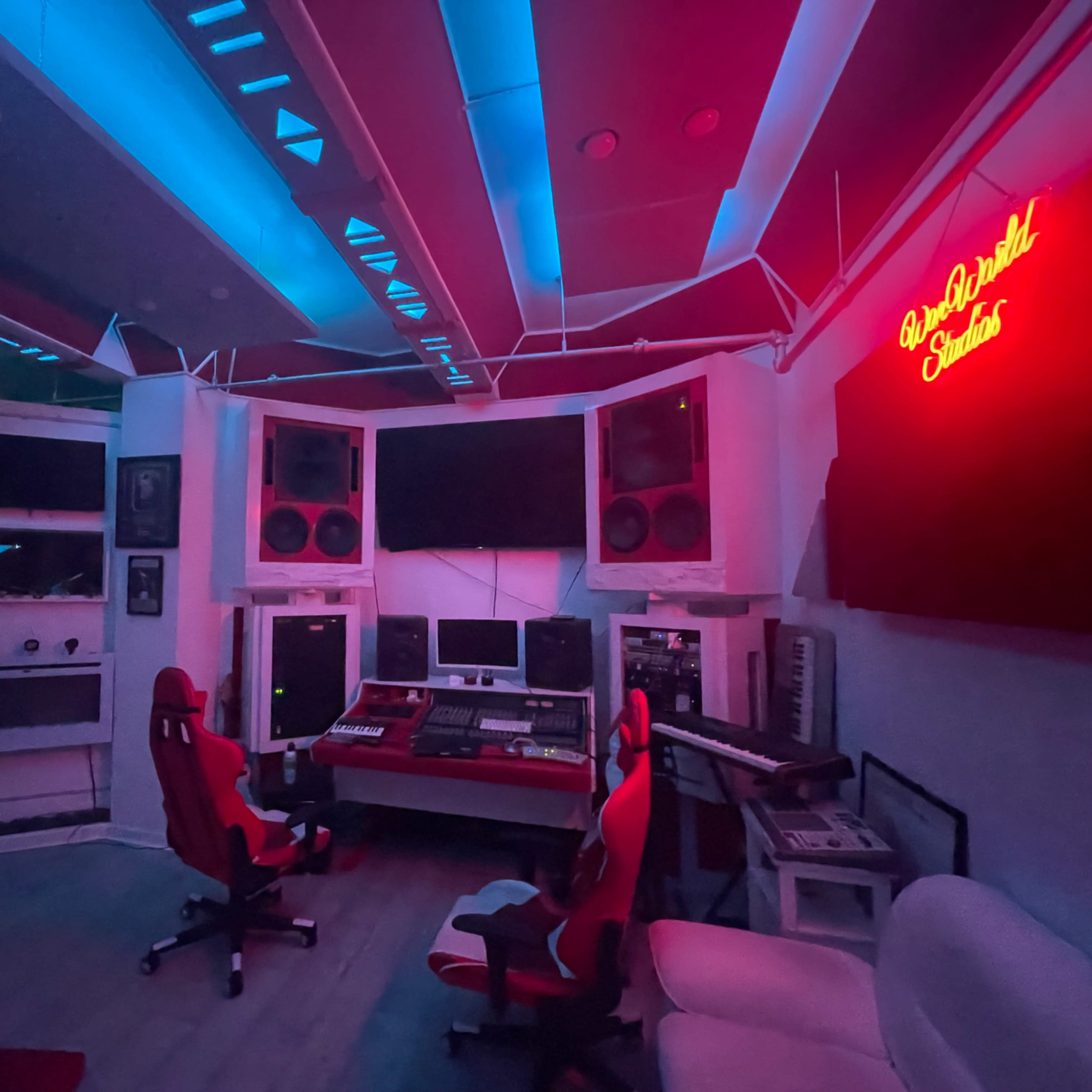 Midtown Spaceship Style Recording Studio Image in Midtown Manhattan, New York, NY