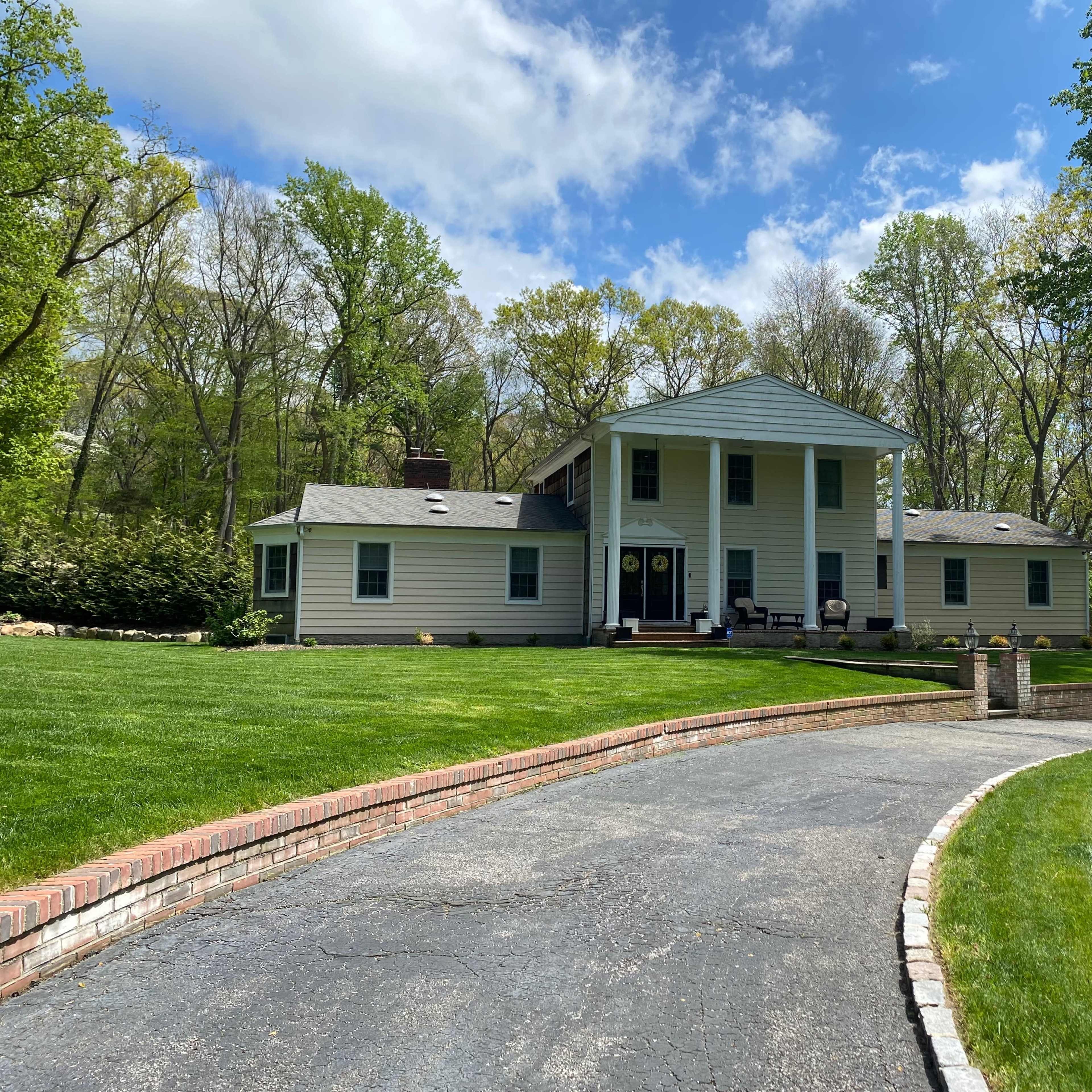 Beautiful Private Renovated Colonial house - North Shore of Long Island Image in Smithtown, Saint James, NY