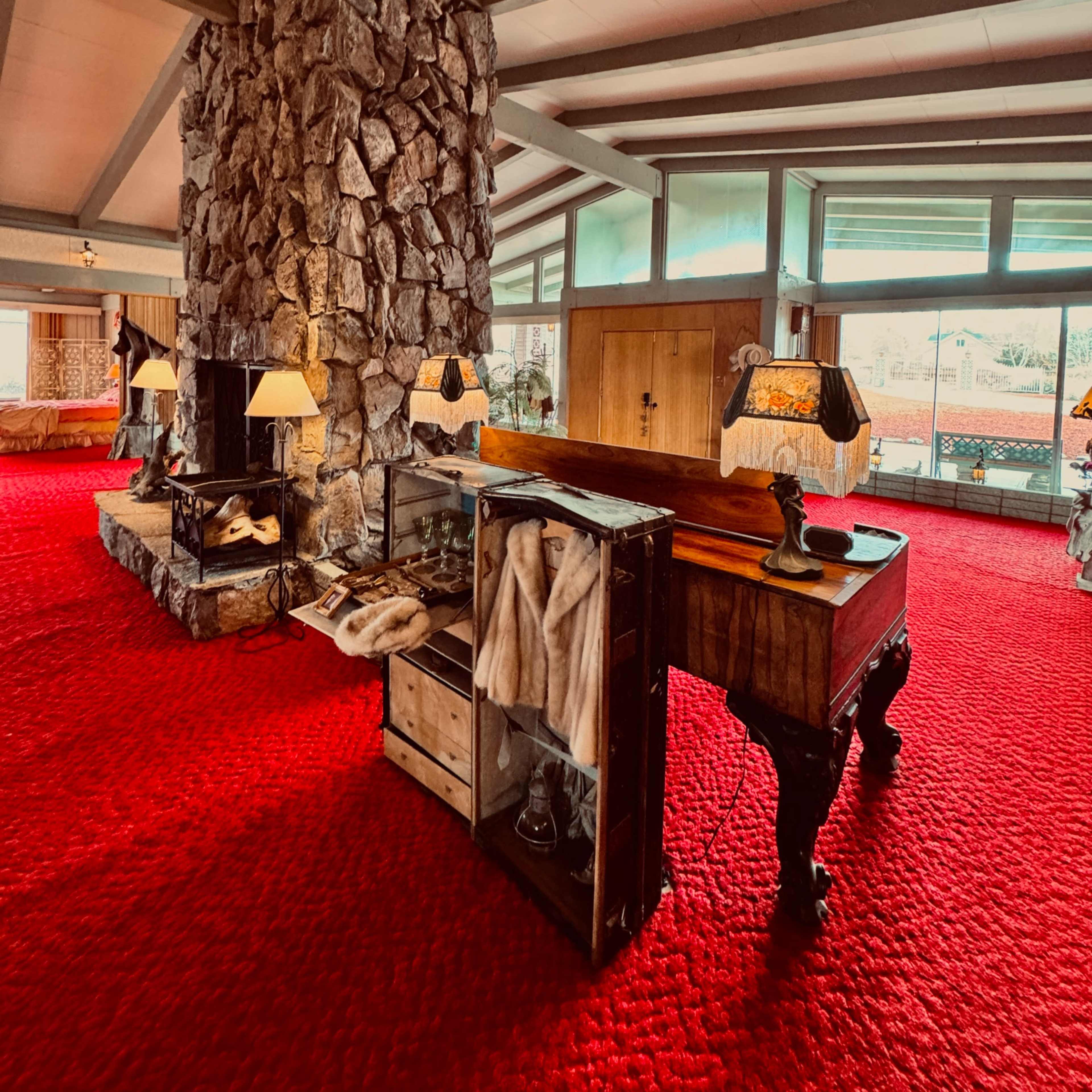 Fantasy 50’s Time-capsule Rustic Lodge Mansion!!! Image in , Minden, NV