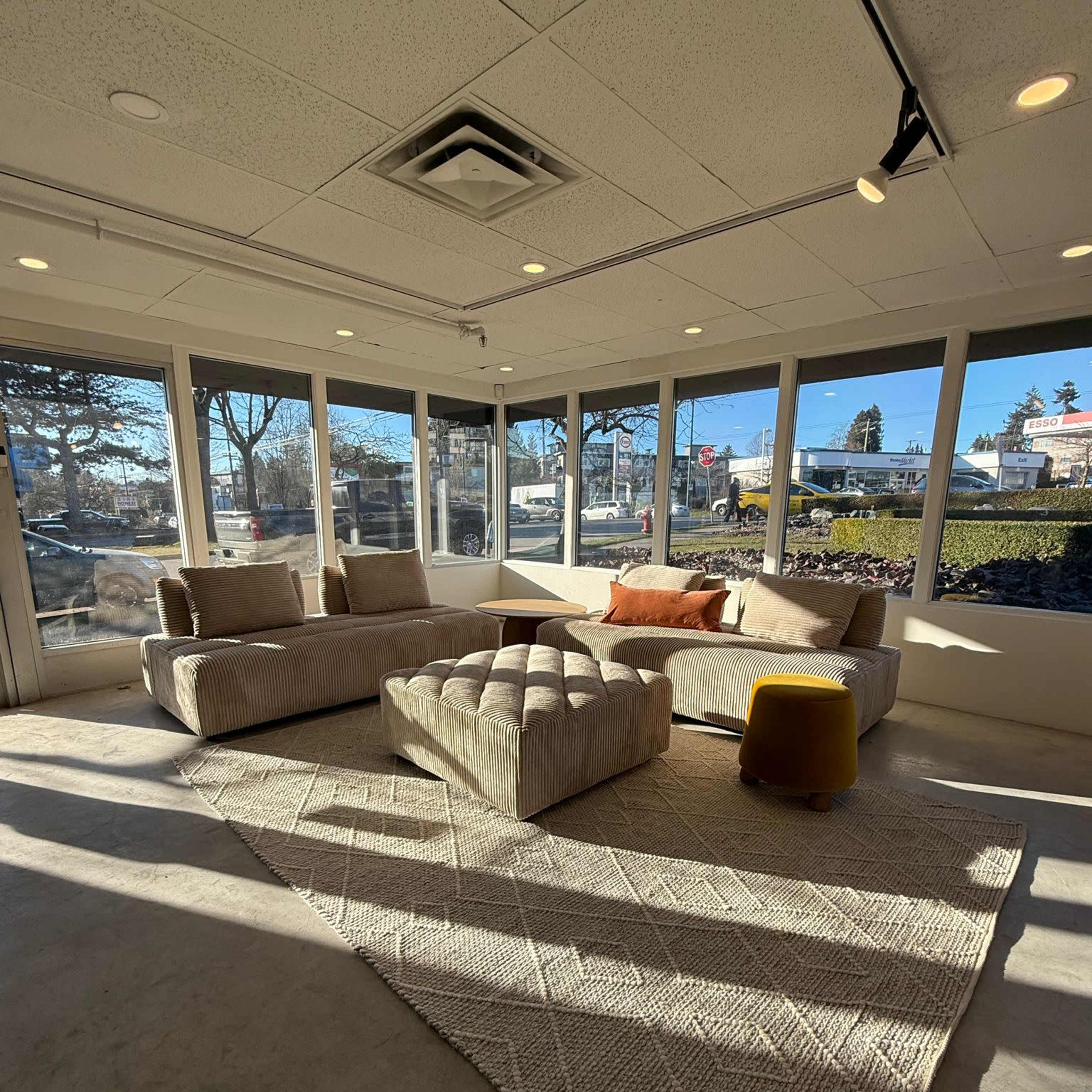 Beautiful Studio Space in A Furniture Store Image in South Vancouver, Vancouver, BC