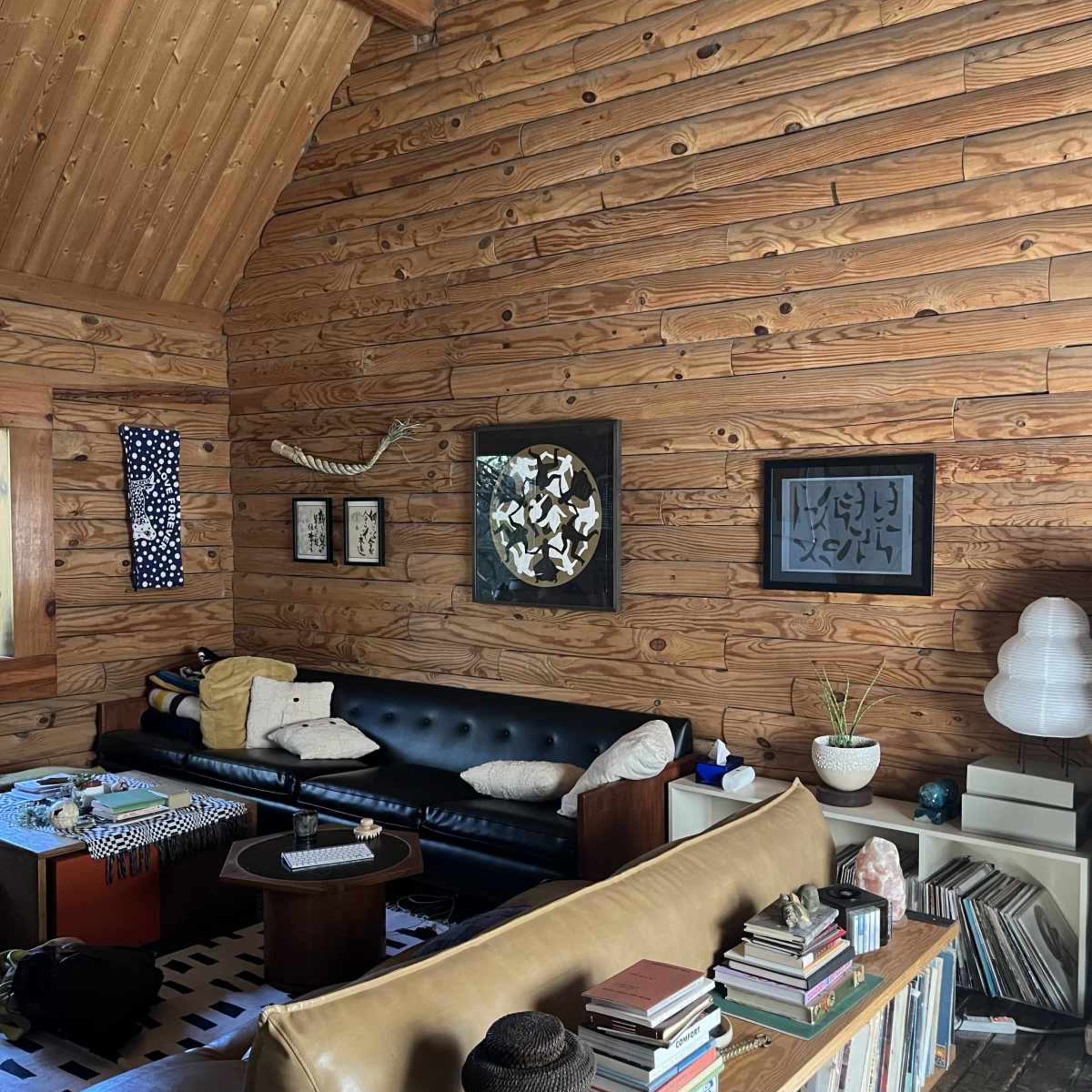 Dreamy Log Cabin in the Heart of Twin Peaks Forest Image in Lake Arrowhead, Lake Arrowhead, CA