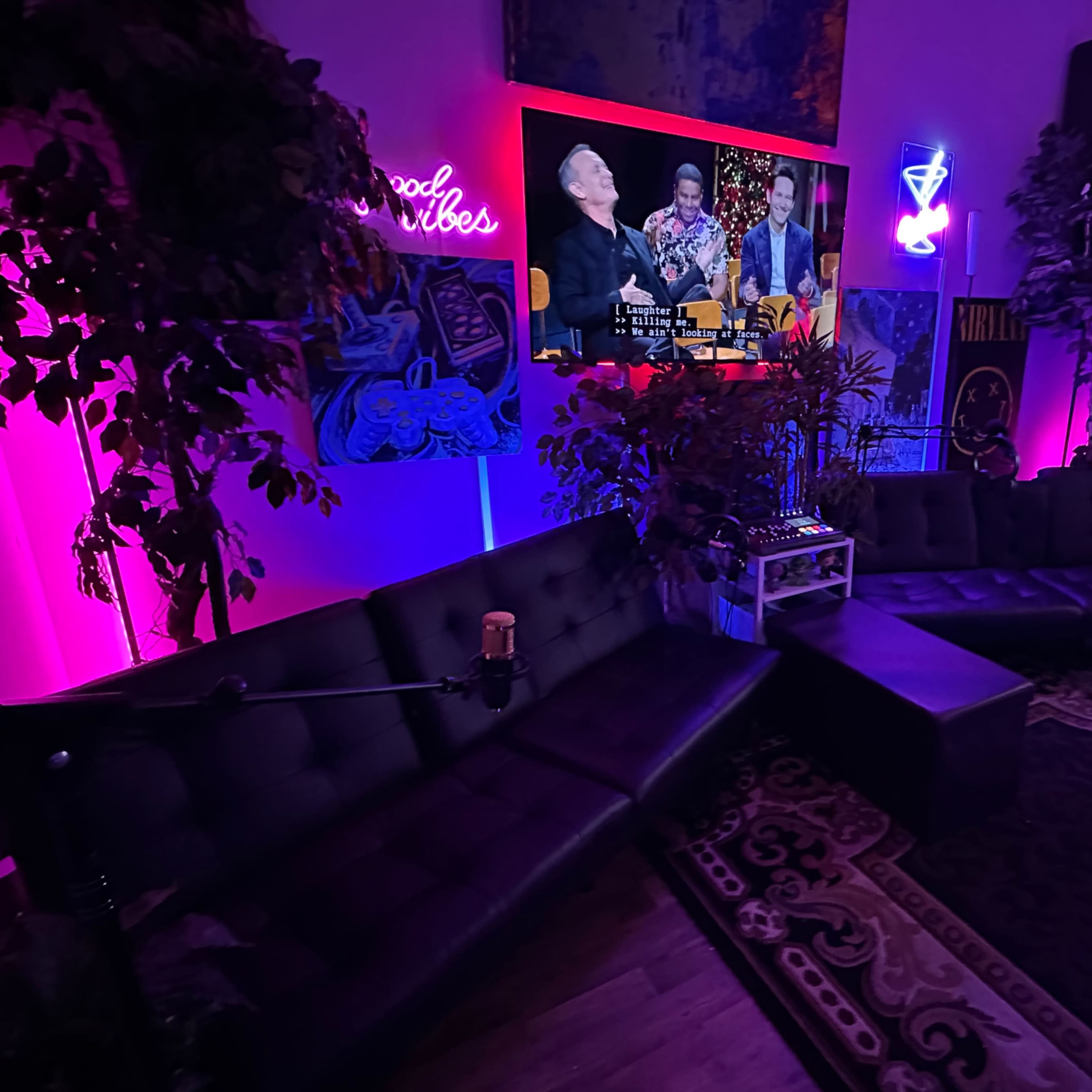 Creative Content Creator Studio Space (HD VIDEO INCLUDED W/ PODCAST SESSION) (Podcast, Photo, Video, Interview) MINUTES FROM UPTOWN Image in Seversville, Charlotte, NC