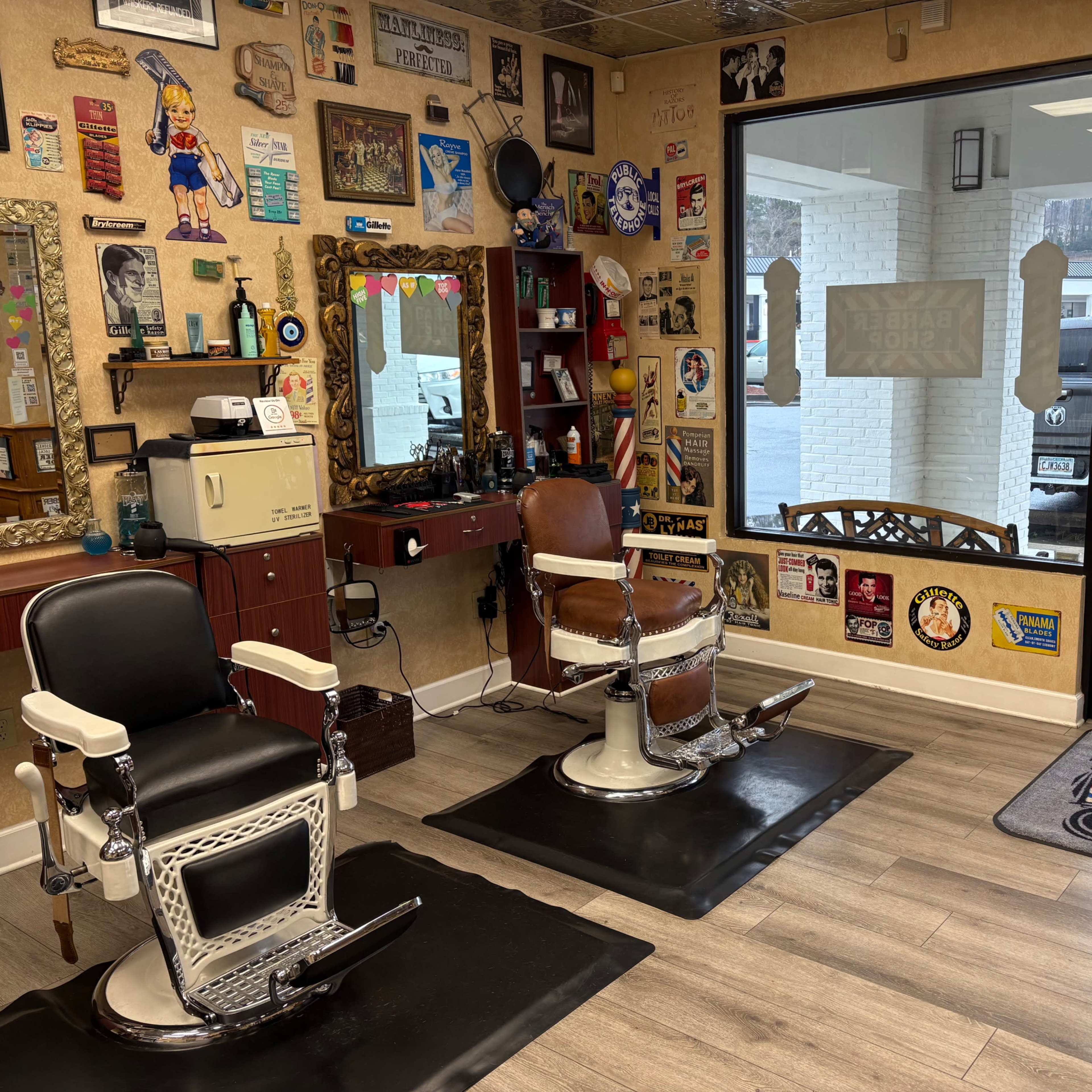 Retro themed barbershop Image in Sandy Springs, Sandy Springs, GA