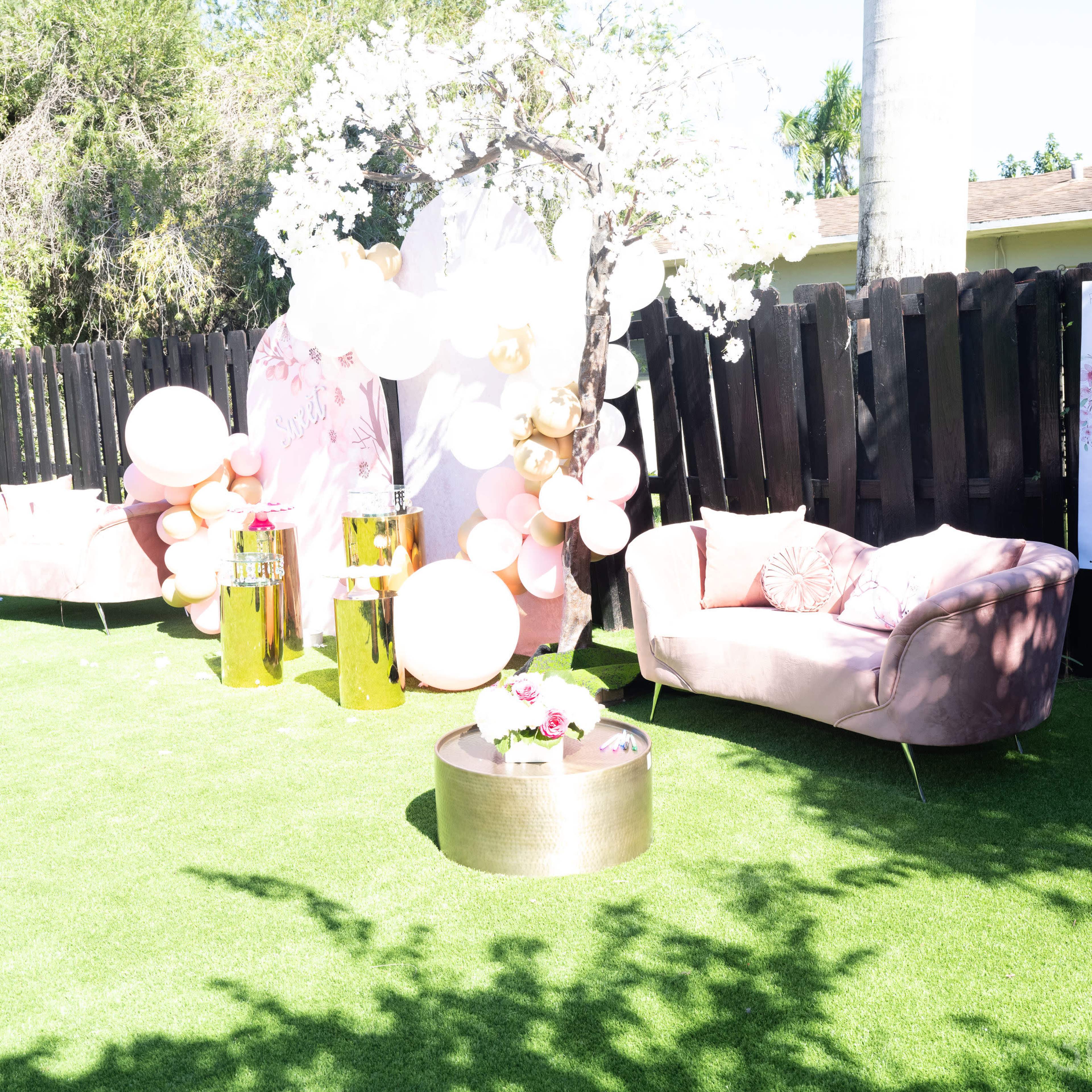 Perfect Outdoor Event Space with Pool & Full Kitchen! Image in , Miami, FL