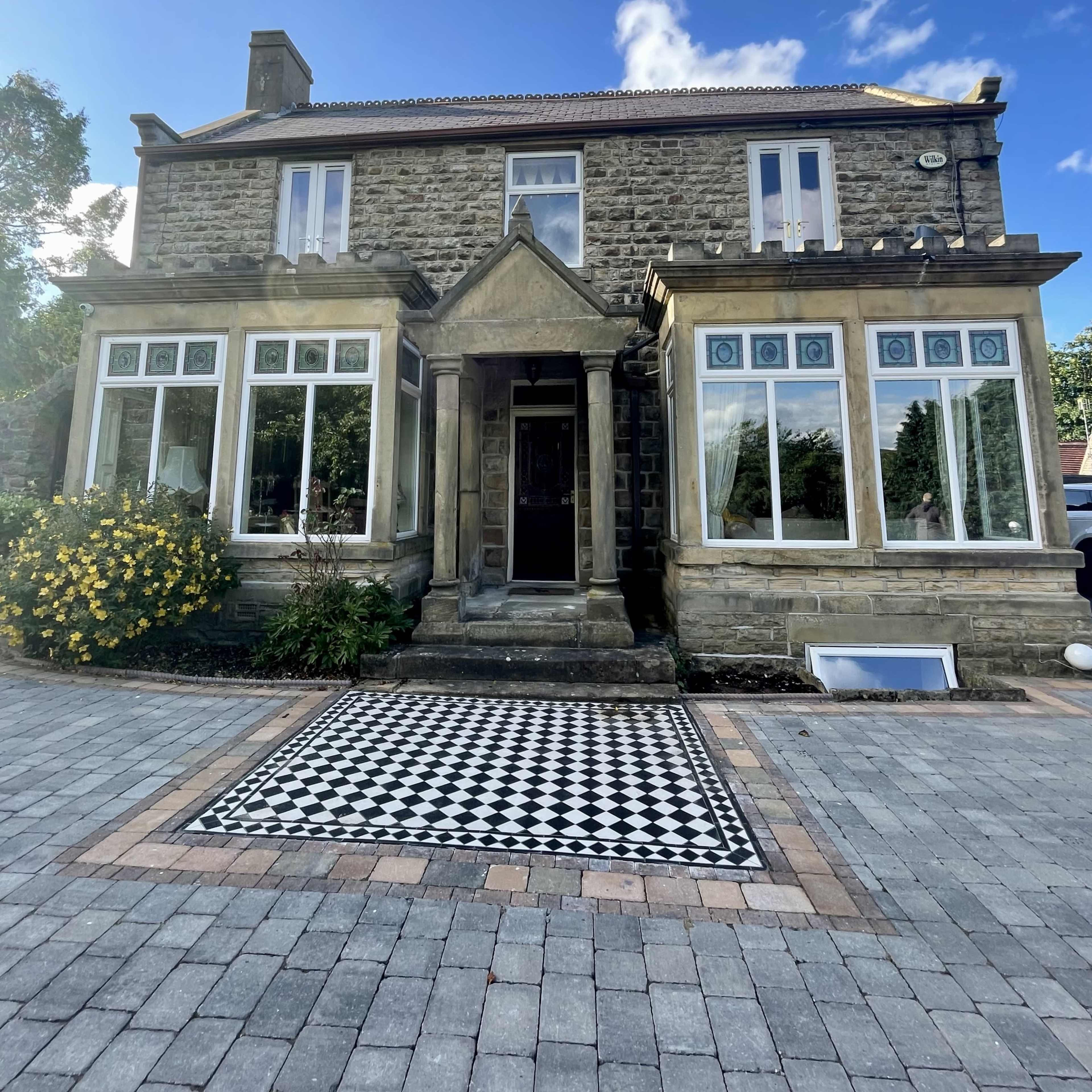 Country House, ex Officers’ Mess, edge of Peak District with 2 acres plus swimming pool. Image in Totley, Sheffield, England