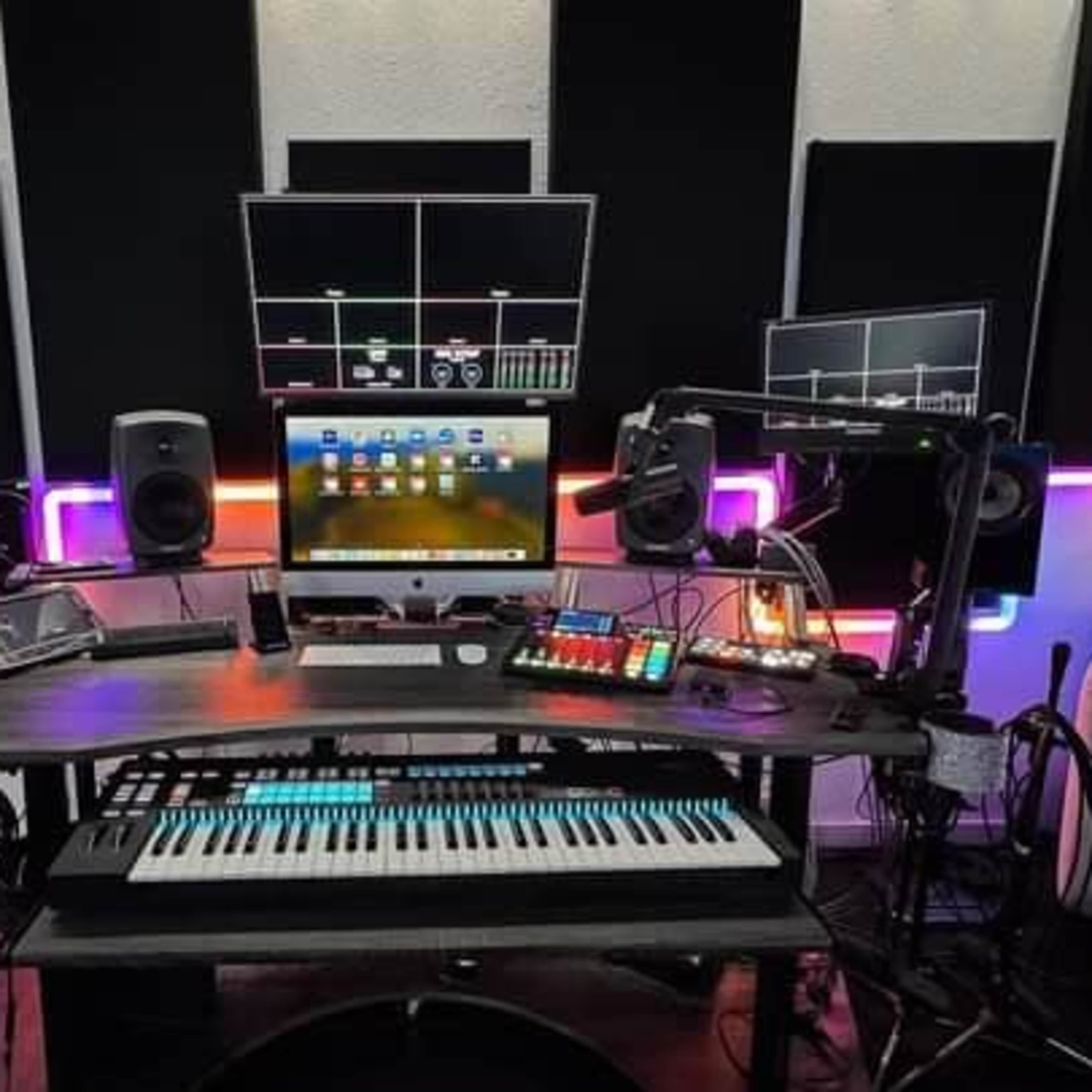 *Burbank Recording Studio for Music/Screenings/Podcasts* Image in Burbank, Burbank, CA
