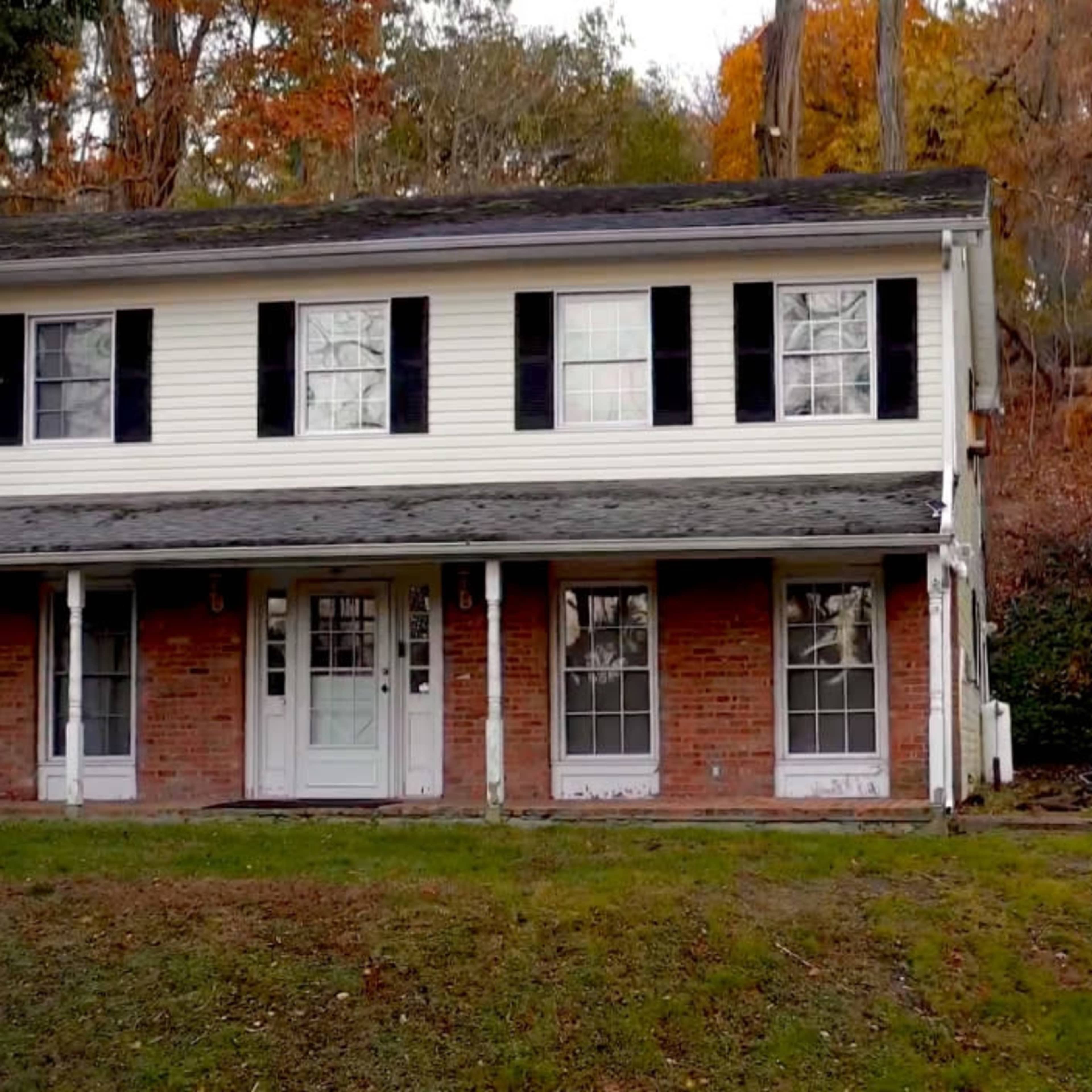 Versatile Content Creation House with Full Gym and Media Room Image in Brookhaven, Mount Sinai, NY