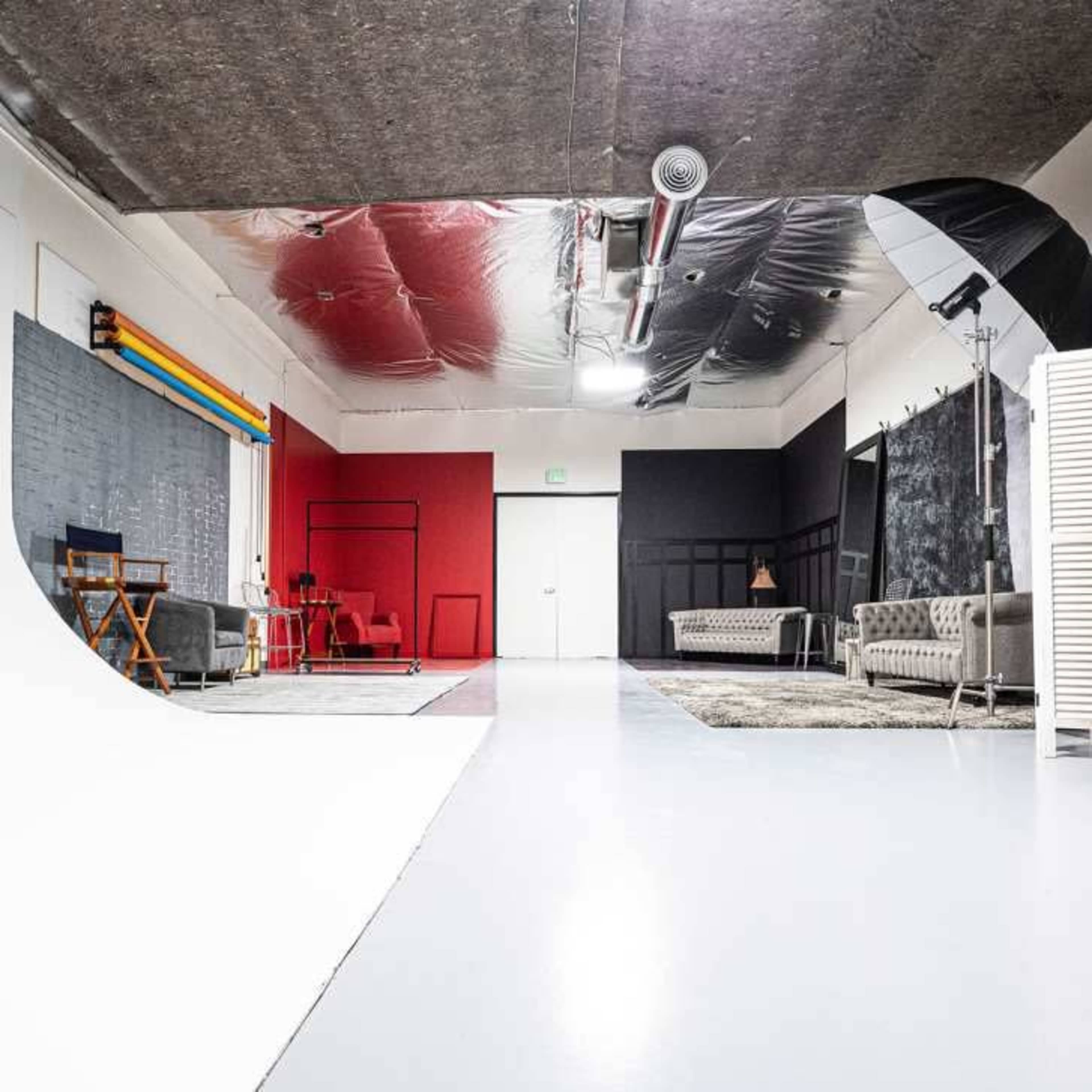 Creative Space LV - Studio B Image in Charleston, Las Vegas, NV