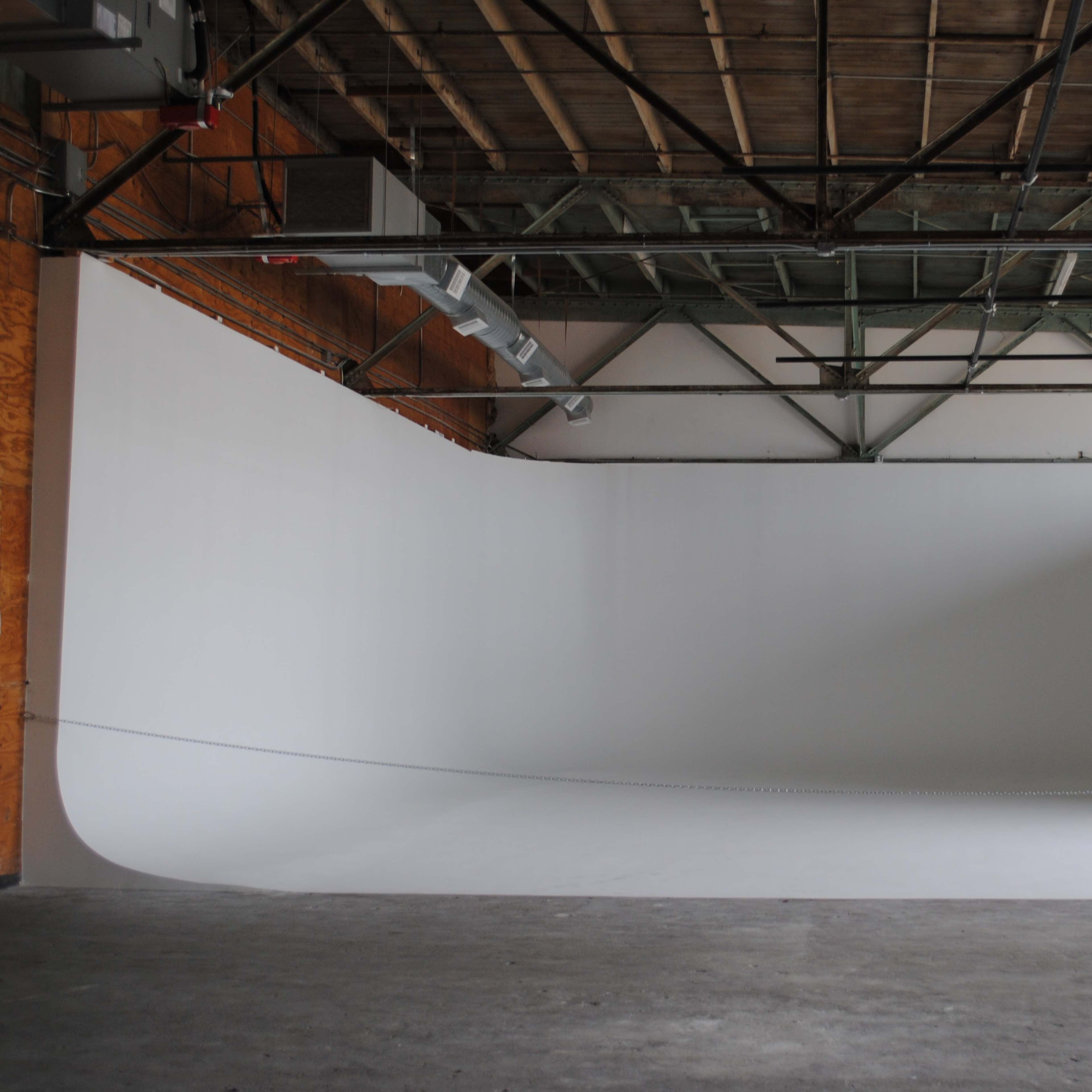 3 Wall CYC Stage in Los Angeles Warehouse Image in South Los Angeles, Los Angeles, CA