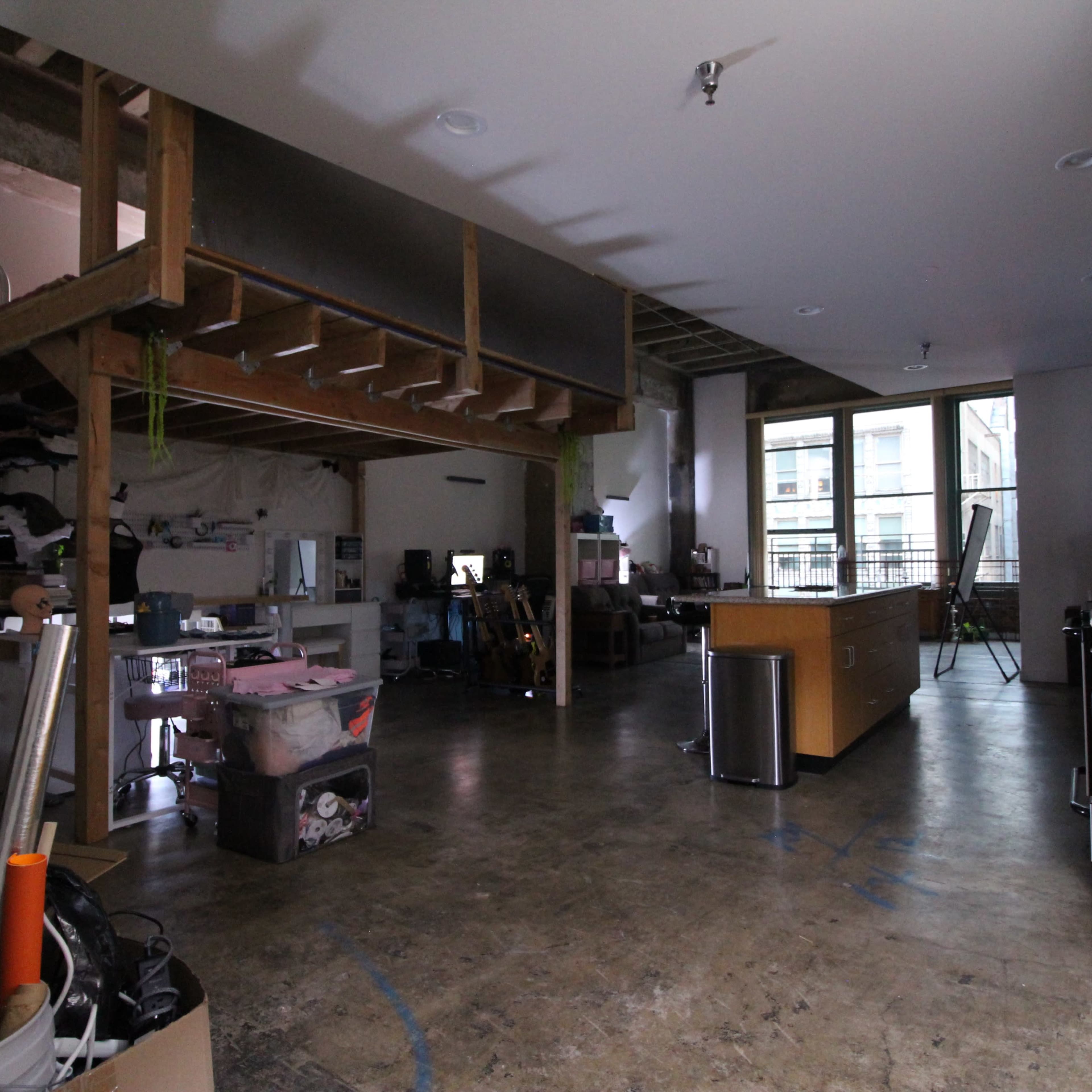 ✦ Alchemy Loft: Visionary, Lived-In Creative Studio Library for Inspiration, Magic, and Co-Creation. ✦ DTLA ◦ Industrial ◦ North-Facing Light ◦ Oversized Windows ◦ Artist's Playground ✦ Image in Central LA, Los Angeles, CA