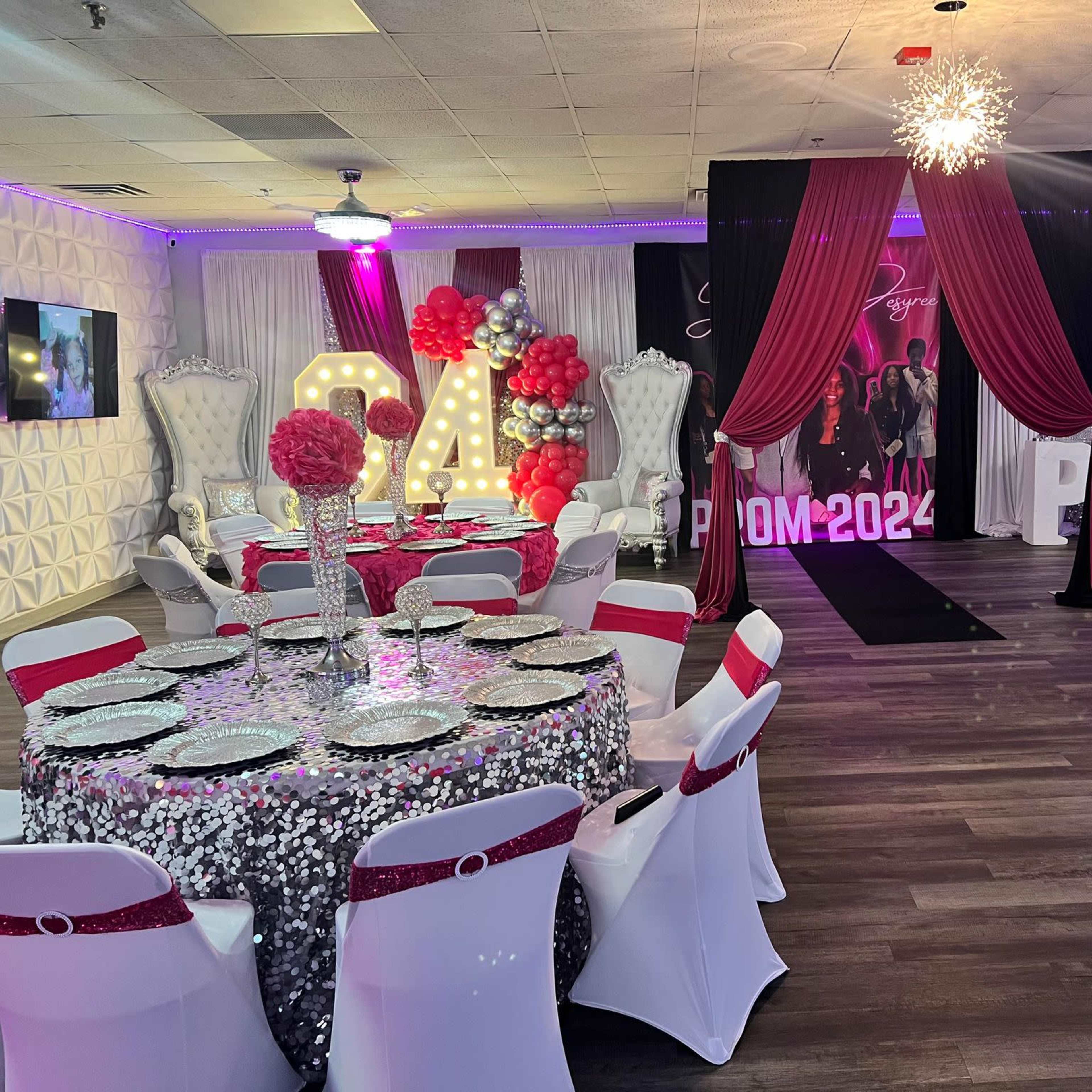 Beautiful Downtown Homewood Contemporary Fully Remodeled Event Space Image in Thornton Township, Homewood, IL