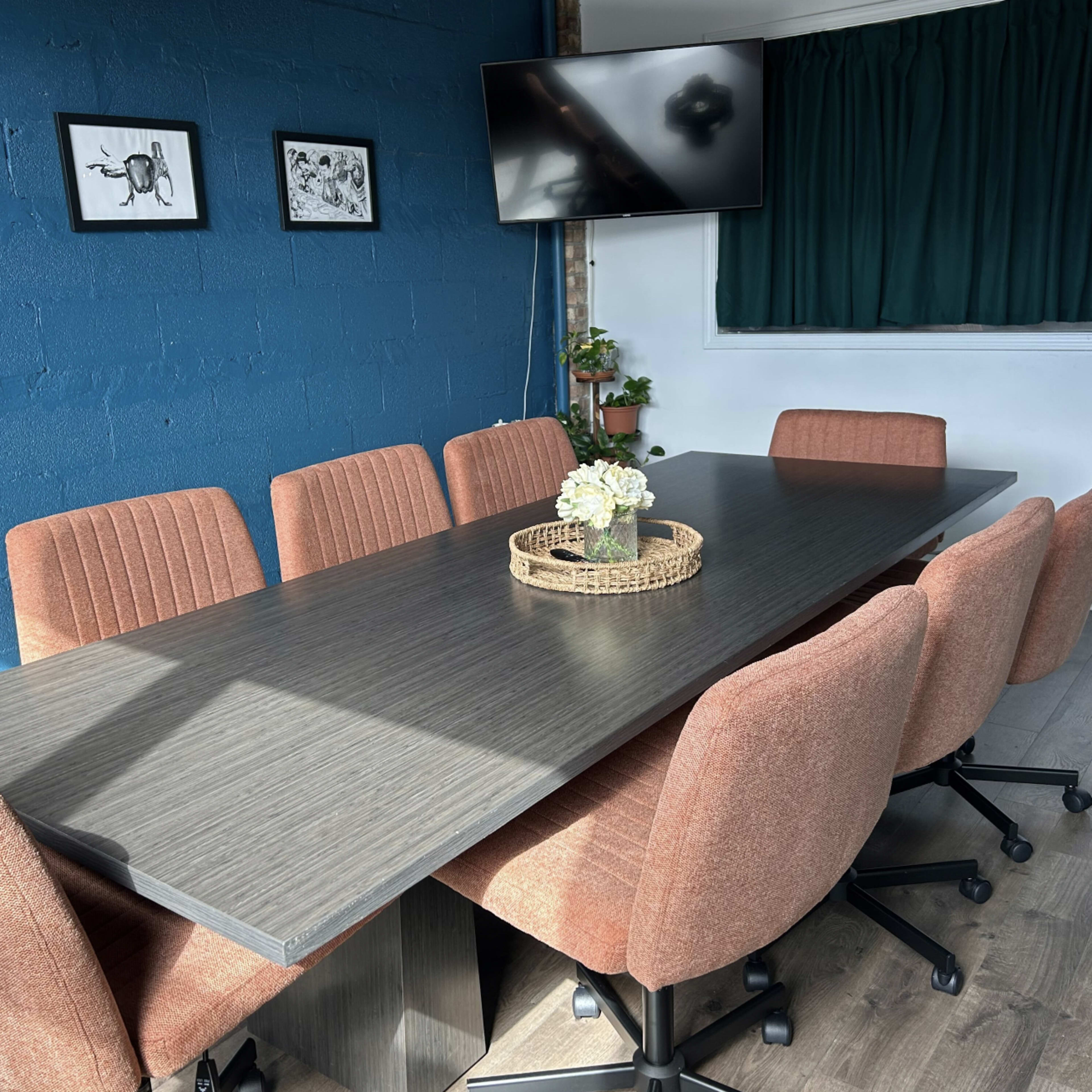 Cozy Meeting Room in Logan Square Image in Avondale, Chicago, IL