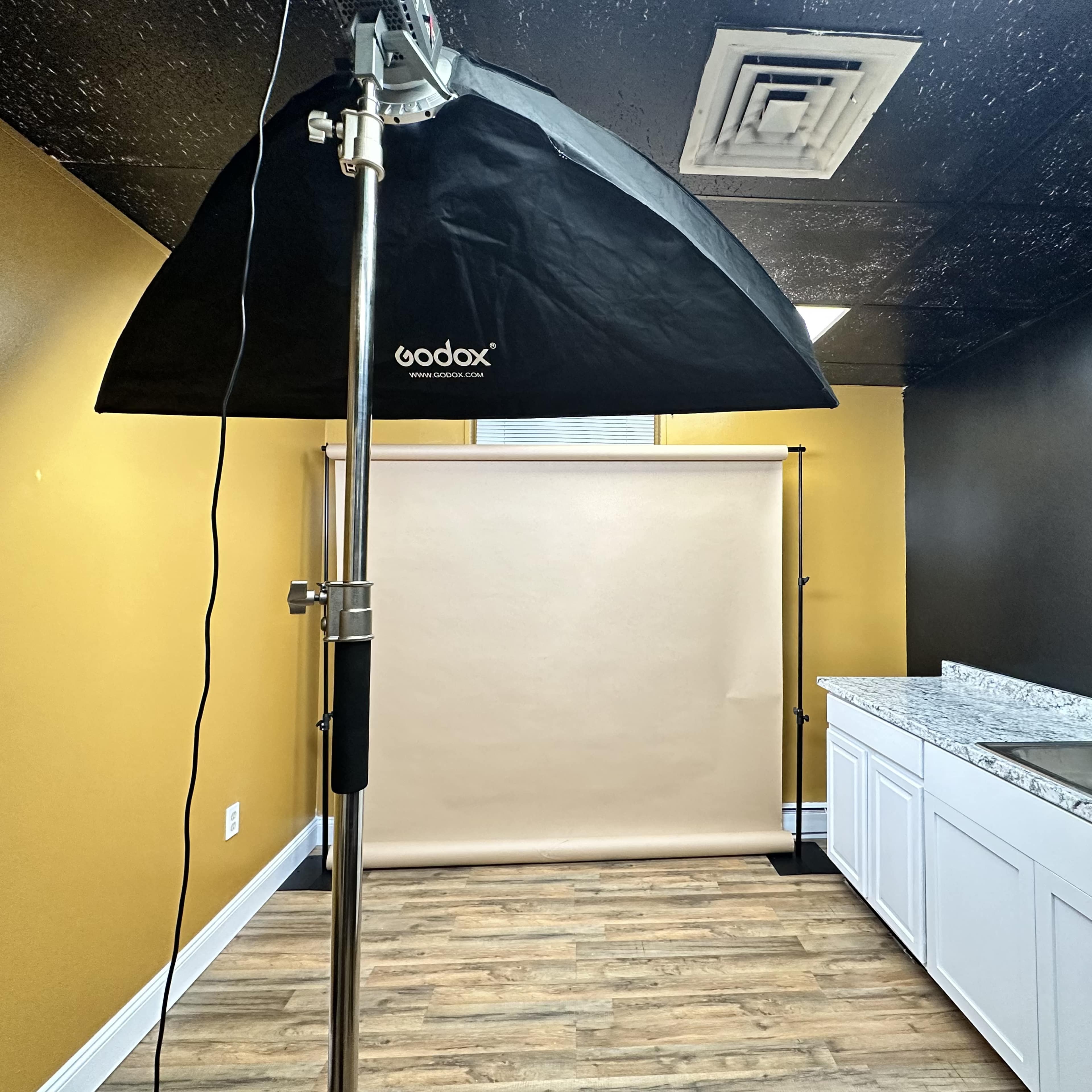 Serene Wellness & Creative Space – Perfect for Massage, Photoshoots, Meetings Image in West Haven, West Haven, CT