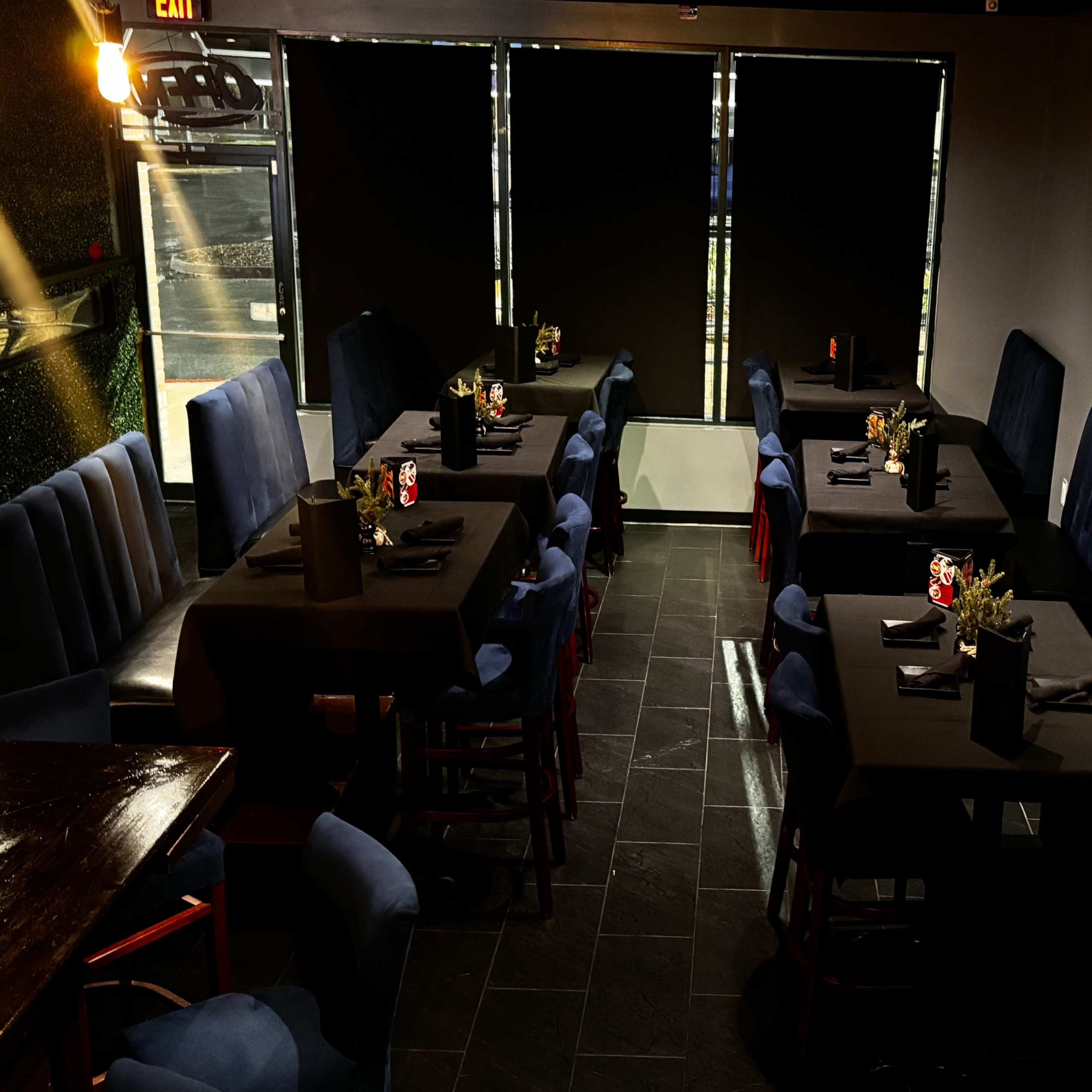 Urban Restaurant with a Full Bar Image in Johns Creek, Johns Creek, GA