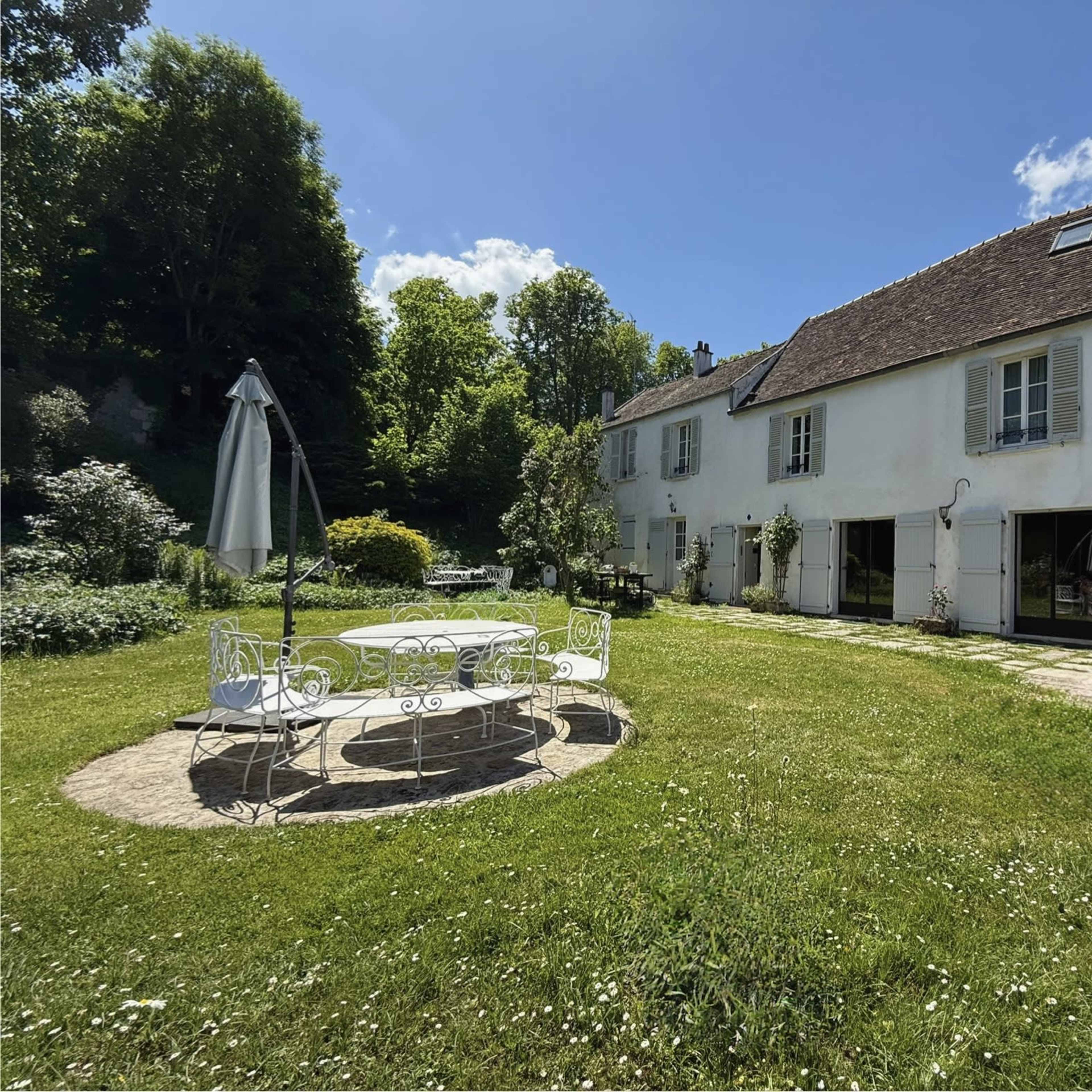 Grande maison de charme avec piscine et forêt privée dans le Vexin, proche de Paris Image dans Boisemont, Boisemont, Île-de-France