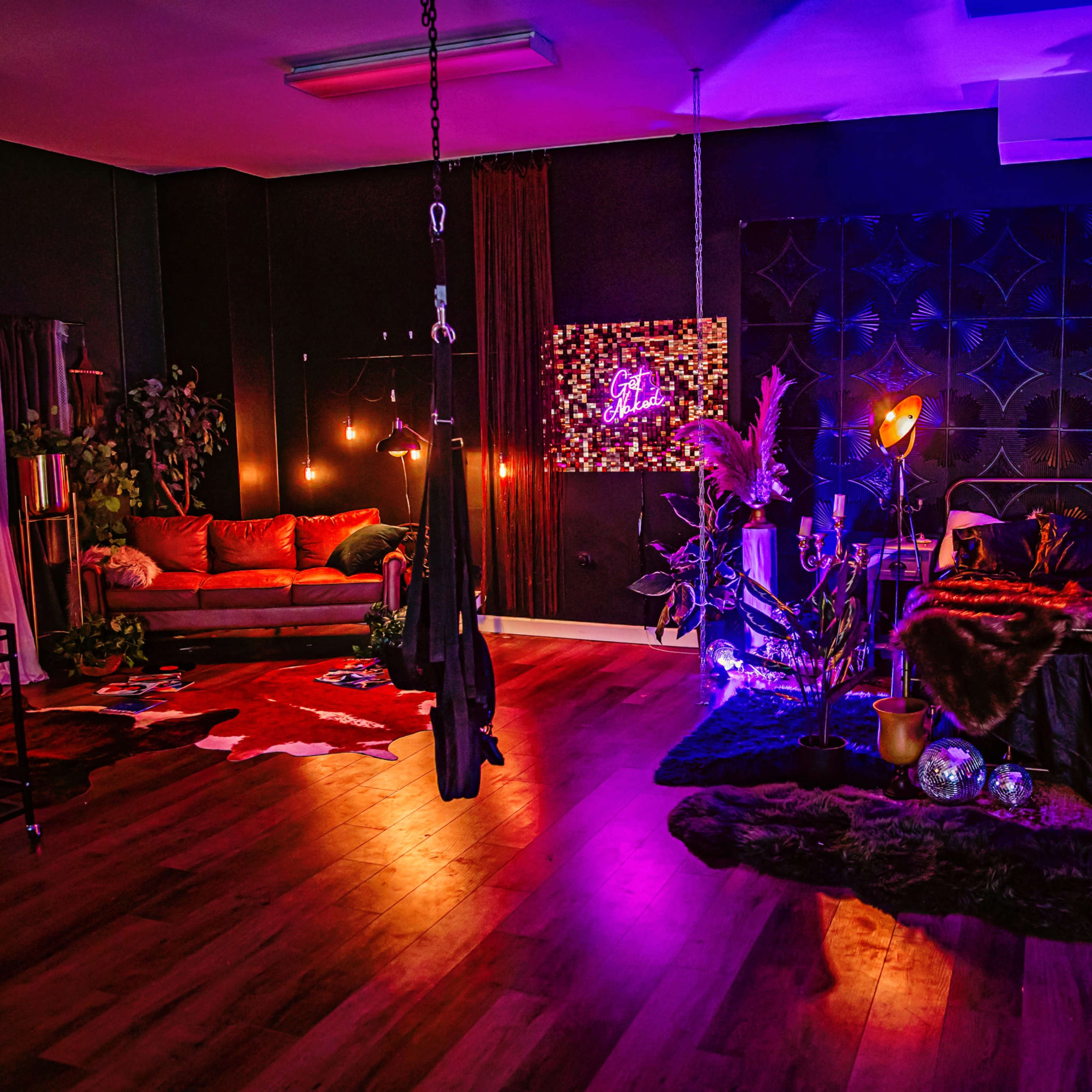 Ashley Klemm Studios Image in Dorr Township, Woodstock, IL