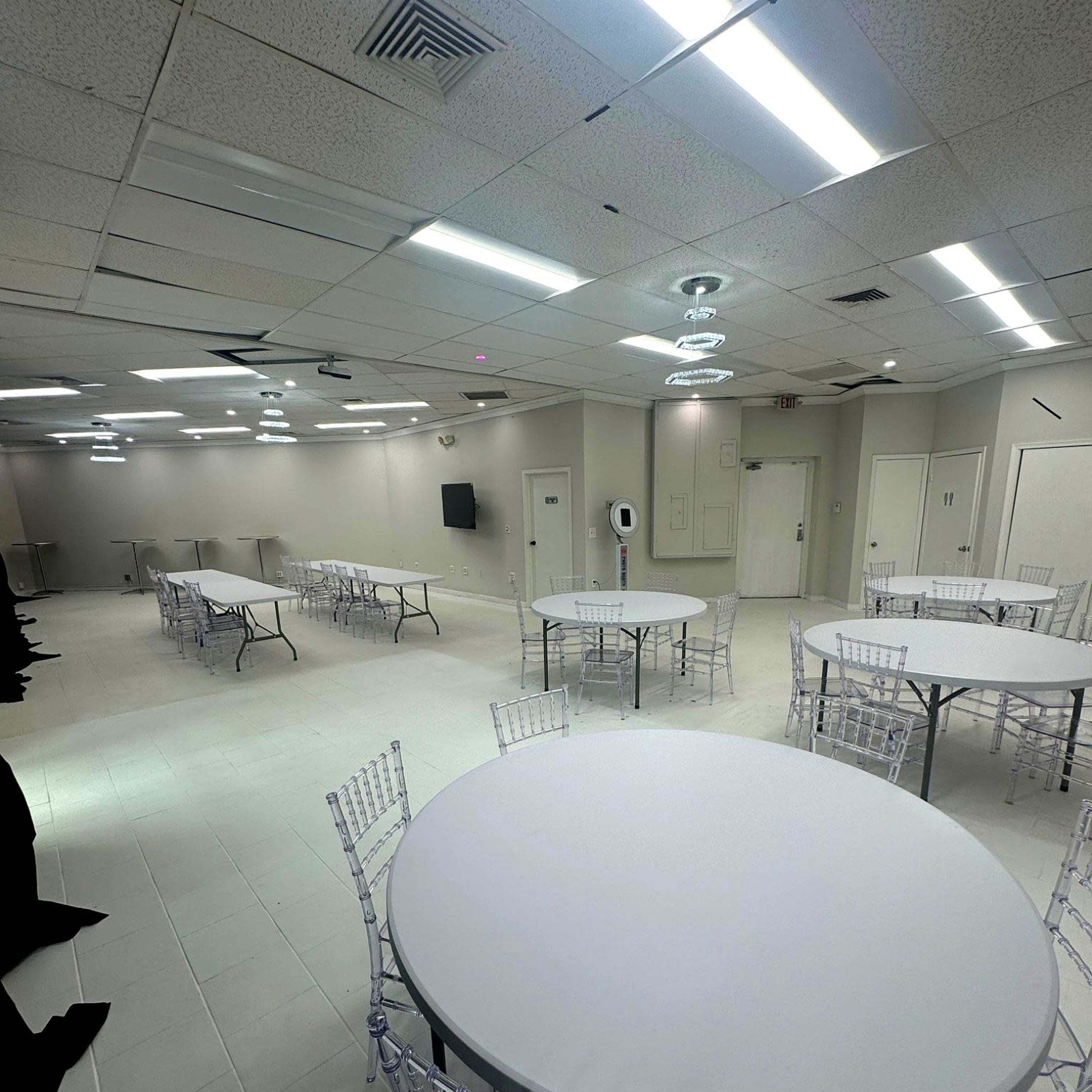 Modern Event Space with Flexible Packages & Add-Ons – Ideal for Any Occasion Image in Fort Washington, Fort Washington, MD