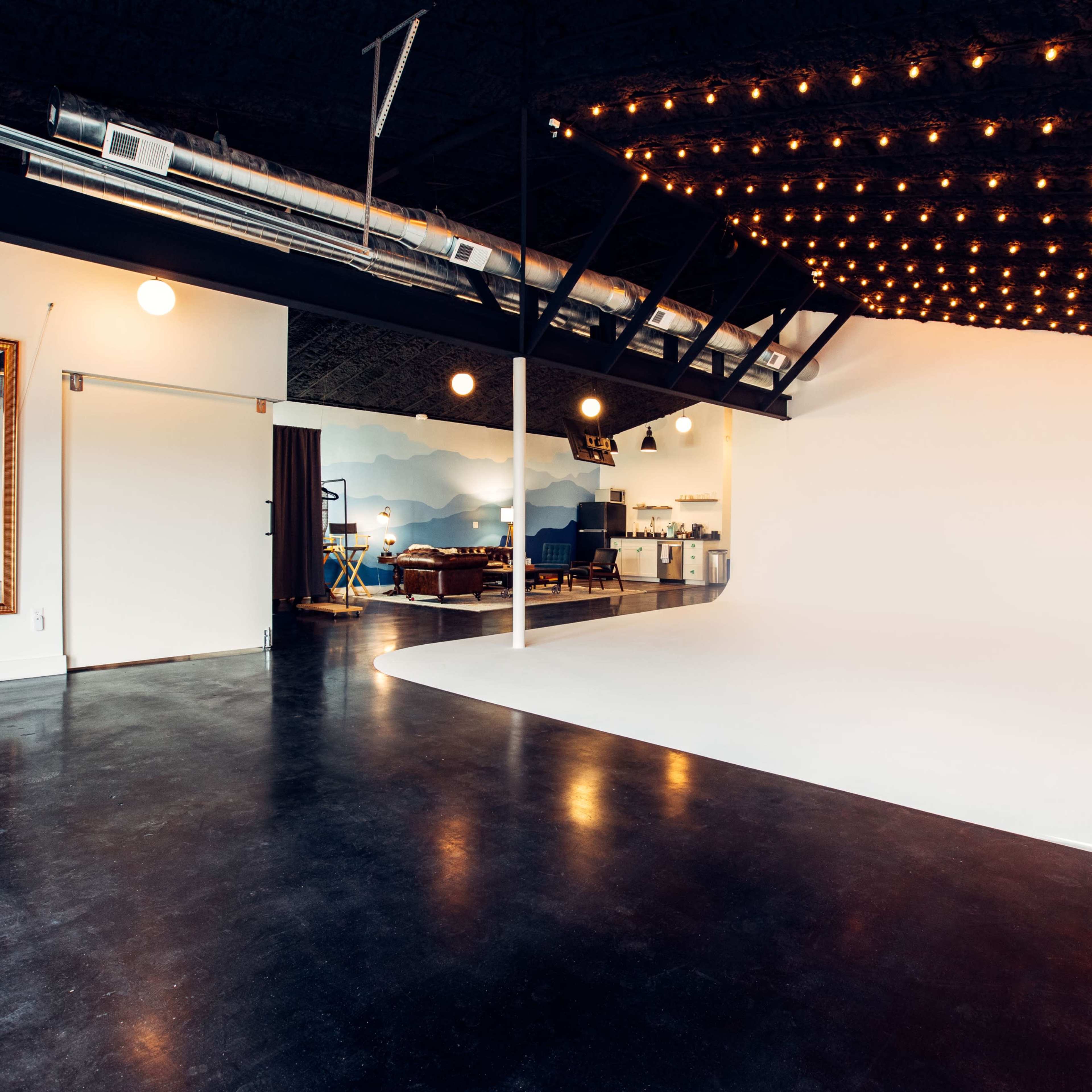 Lanewood Studio - Commercial Photo Studio Image in Lookout Valley, Chattanooga, TN