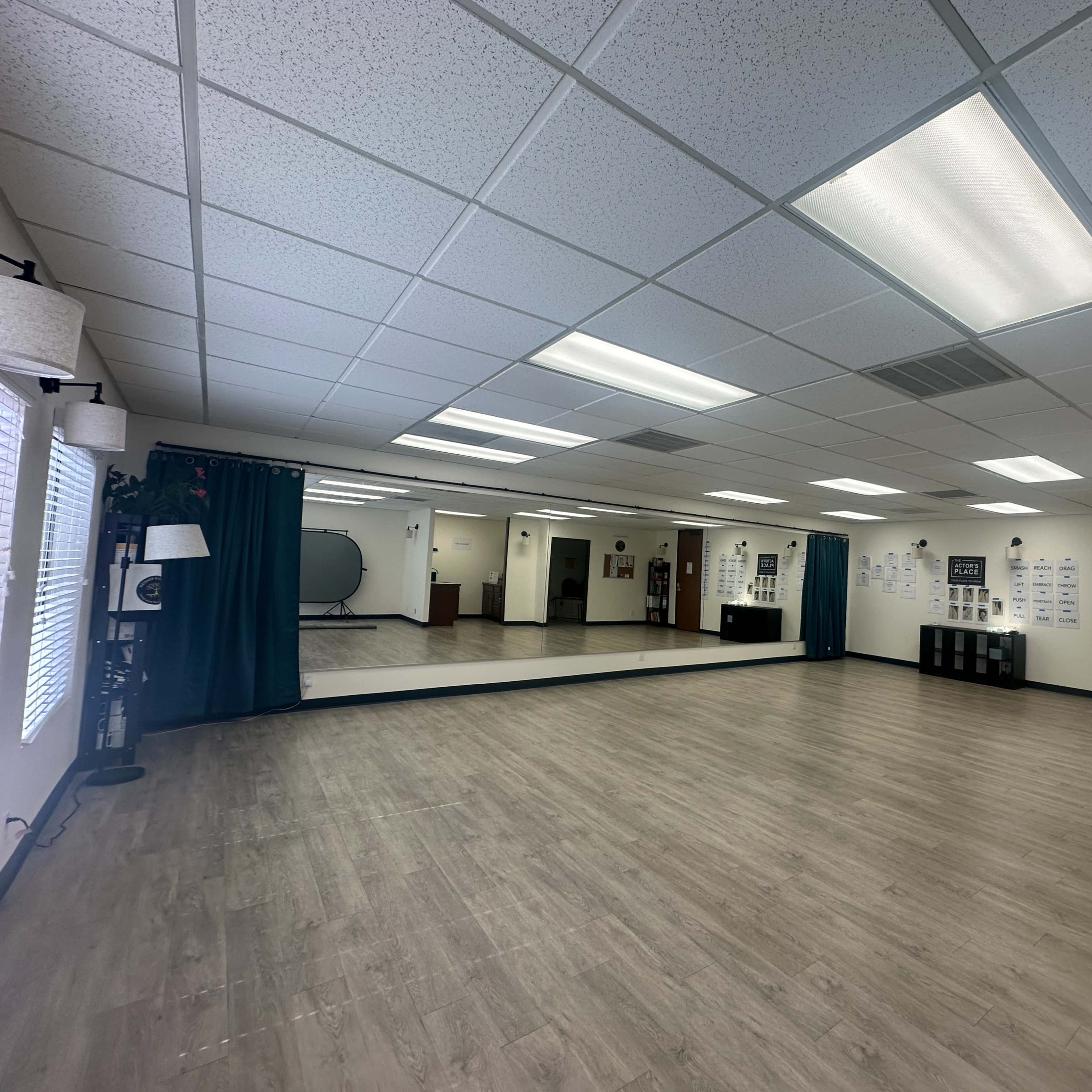 Flexible Studio Space for Dance, Photography, Video, Rehearsal, Small Events and Meetings Image in Mission Valley East, San Diego, CA