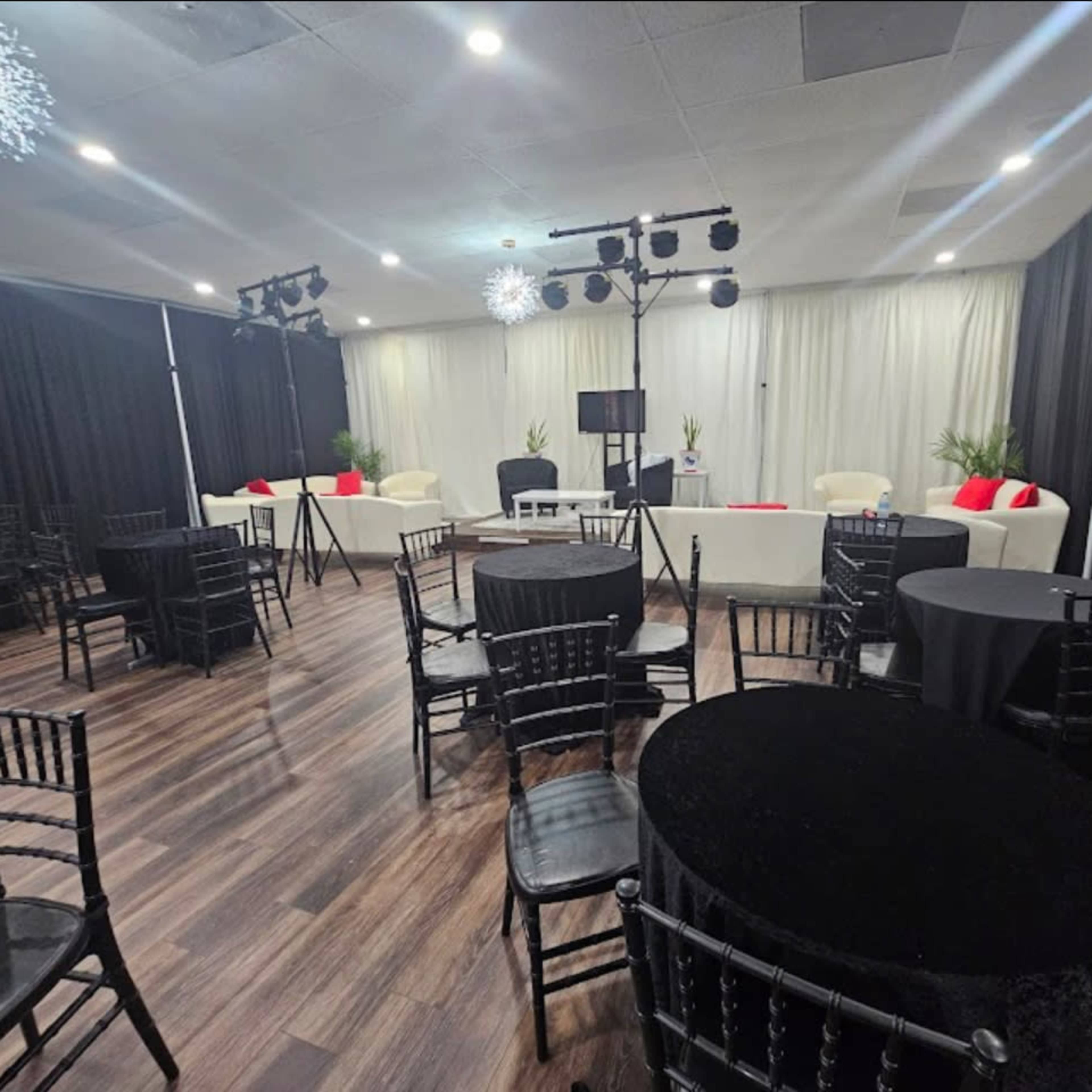 Local photography/film studio, Free Parking in the Heart of Charleston Image in West Ashley, Charleston, SC