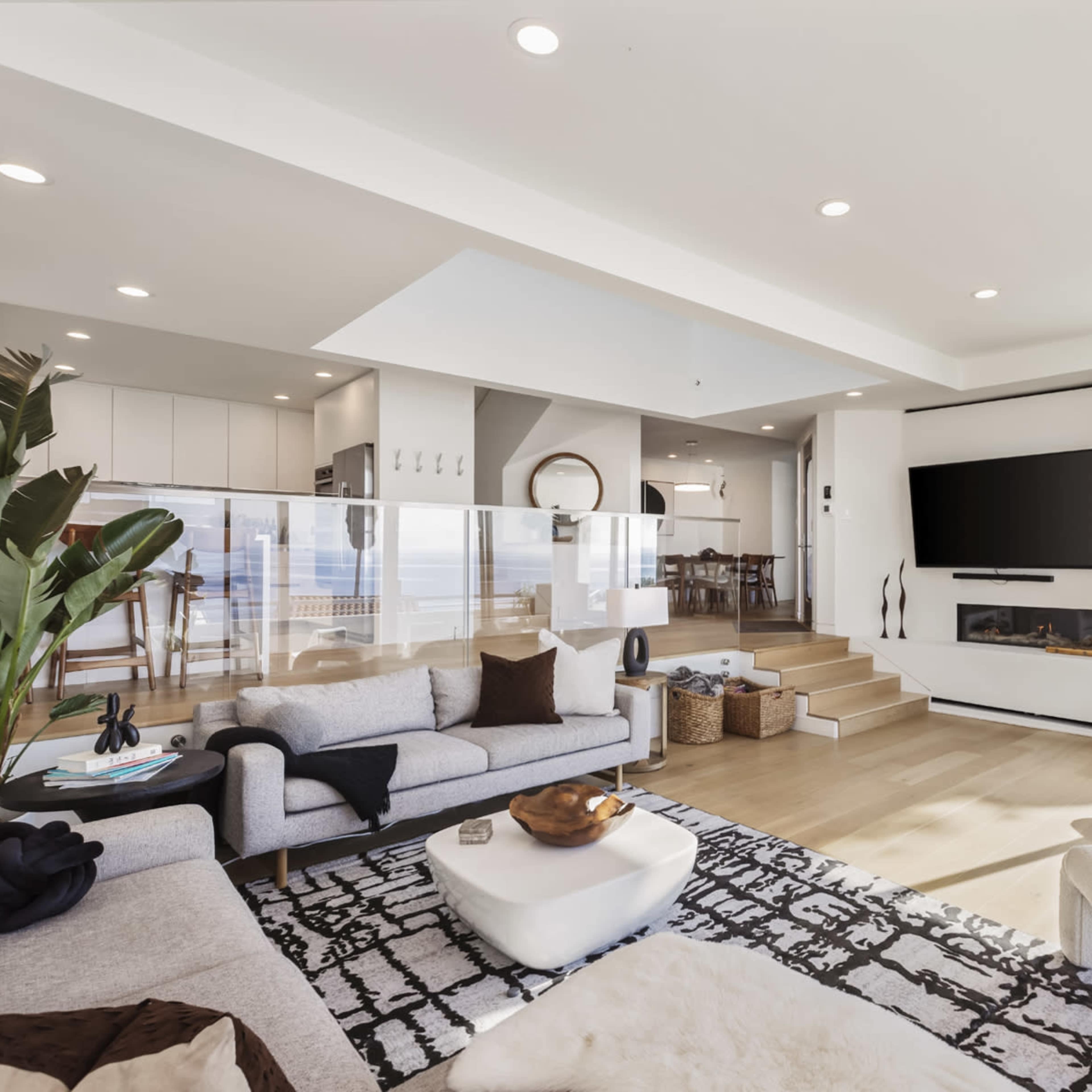 Malibu Contemporary House (Modern with Ocean View) Image in Eastern Malibu, Malibu, CA