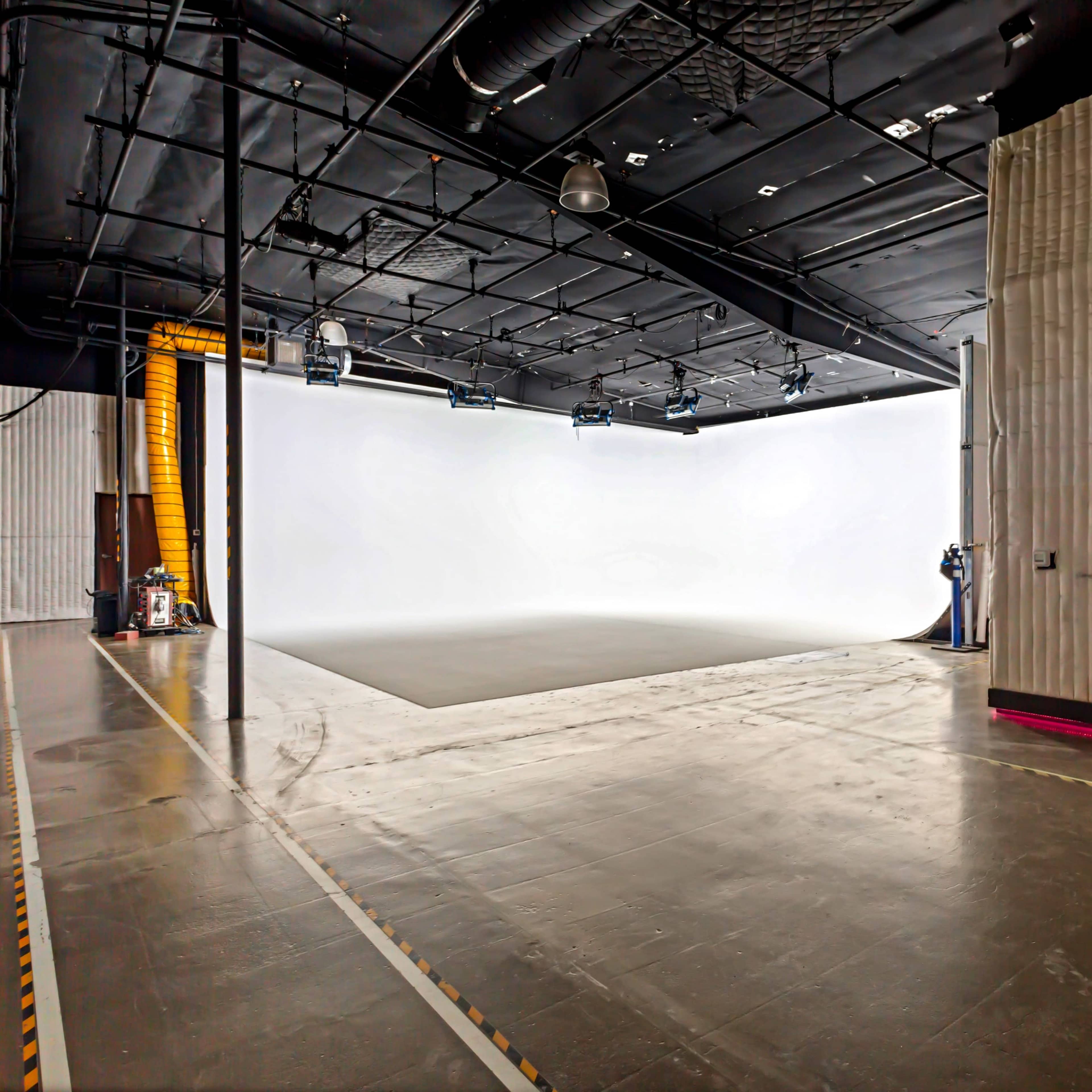 Multiple Stage Music Video & Commercial Studio - Cyc Walls, Blackbox, Amenities & Clean Greenrooms Image in Burbank, Burbank, CA