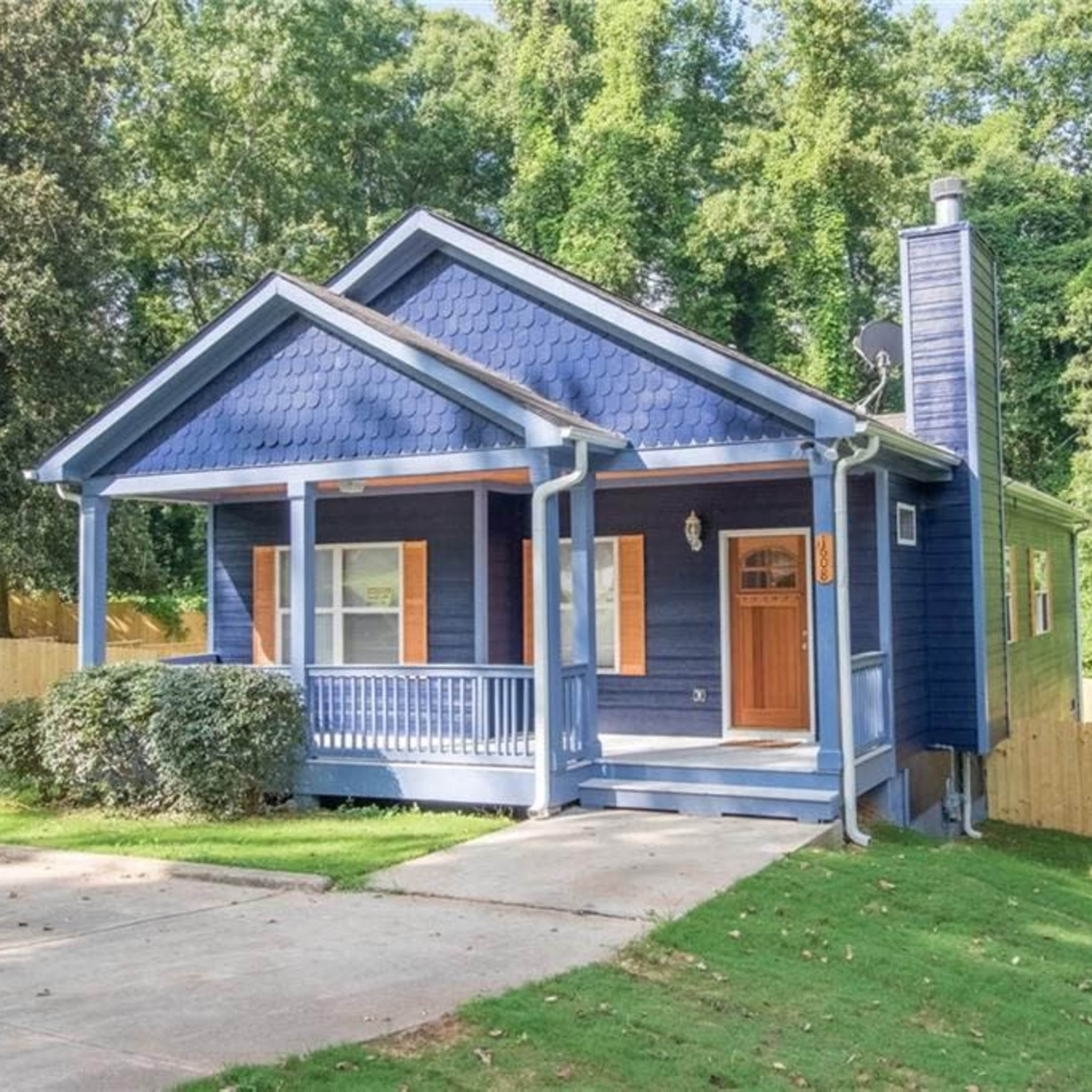 Roomy Urban Craftsman: Ideal for Film, Events & Creative Use Image in Westview, Atlanta, GA